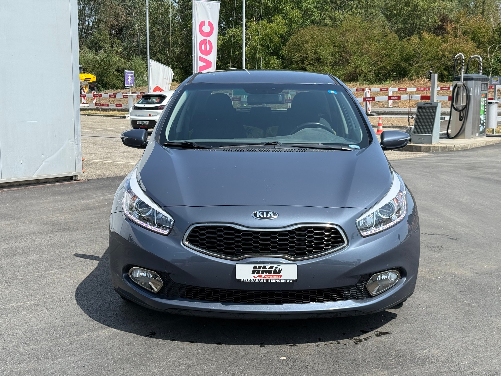 KIA Cee'd 1.6 CRDi Trend-image-1