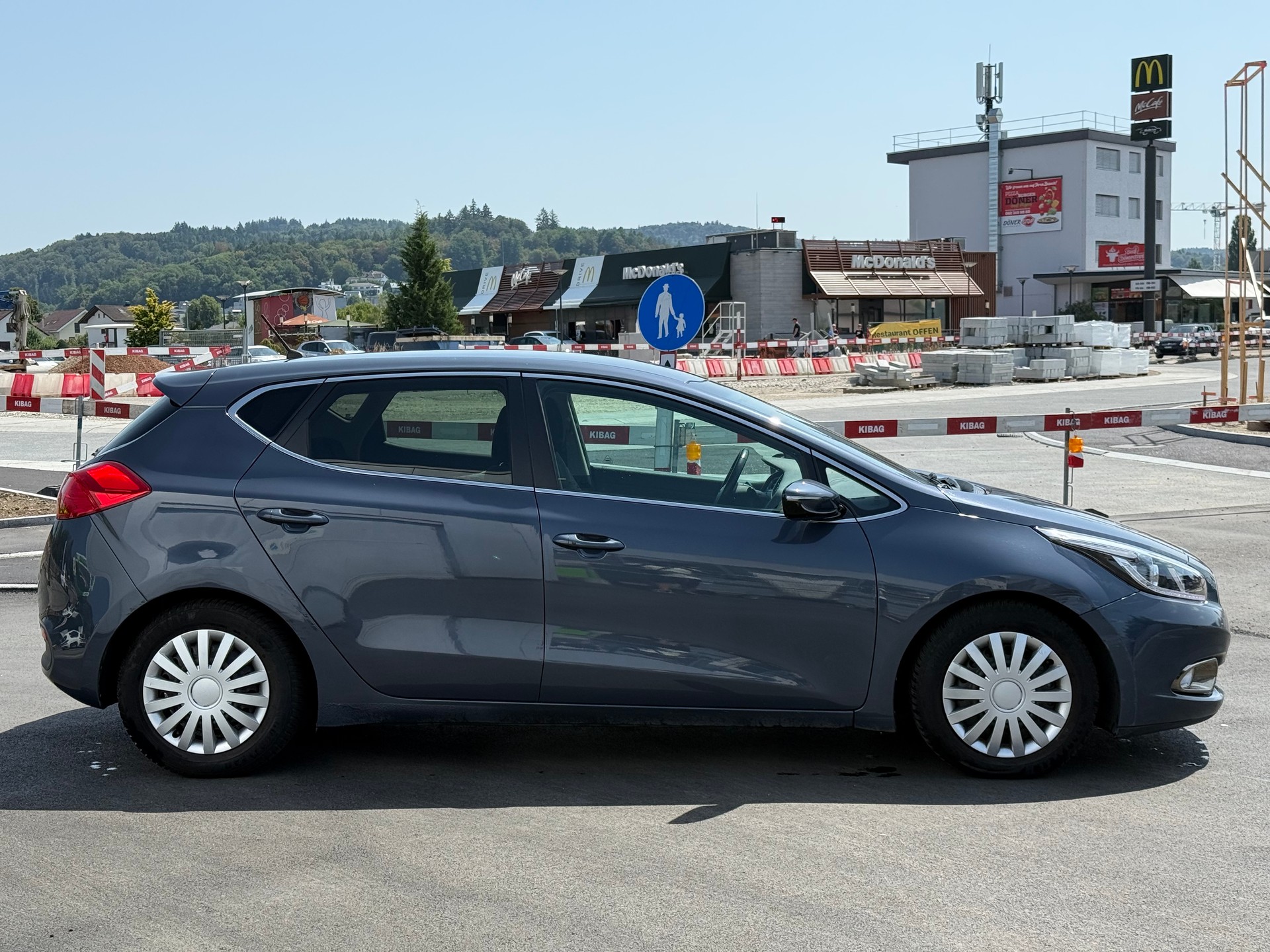KIA Cee'd 1.6 CRDi Trend-image-7