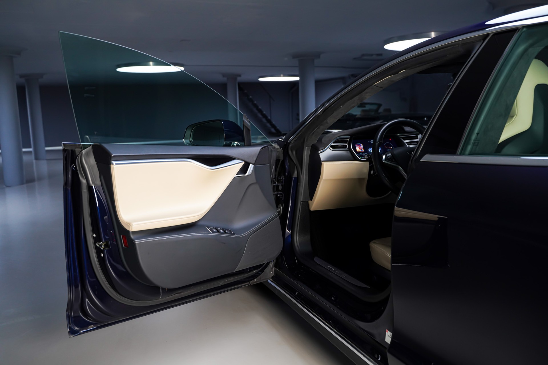 TESLA Model S 85 D Free Supercharging-image-6