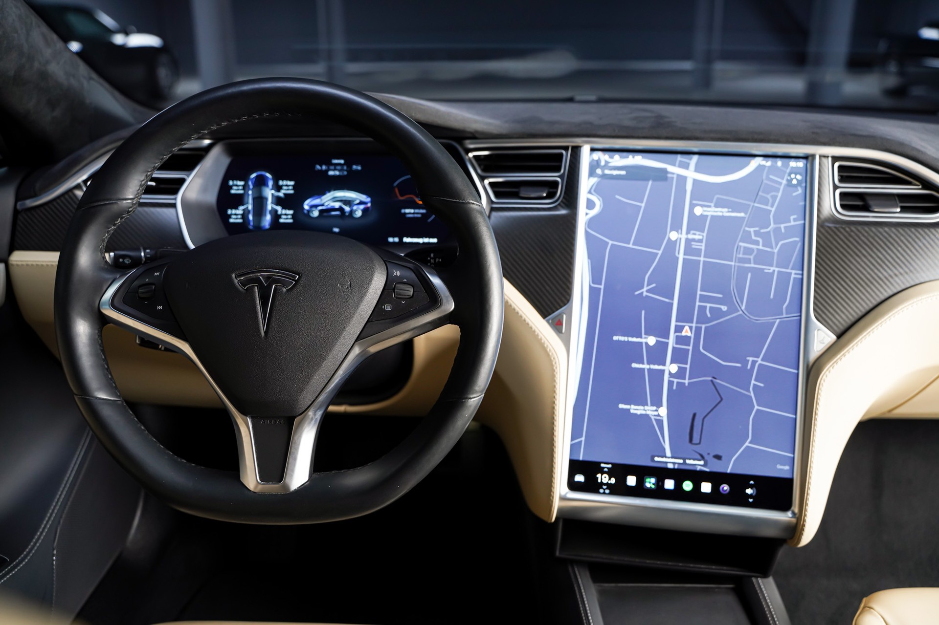 TESLA Model S 85 D Free Supercharging-image-19