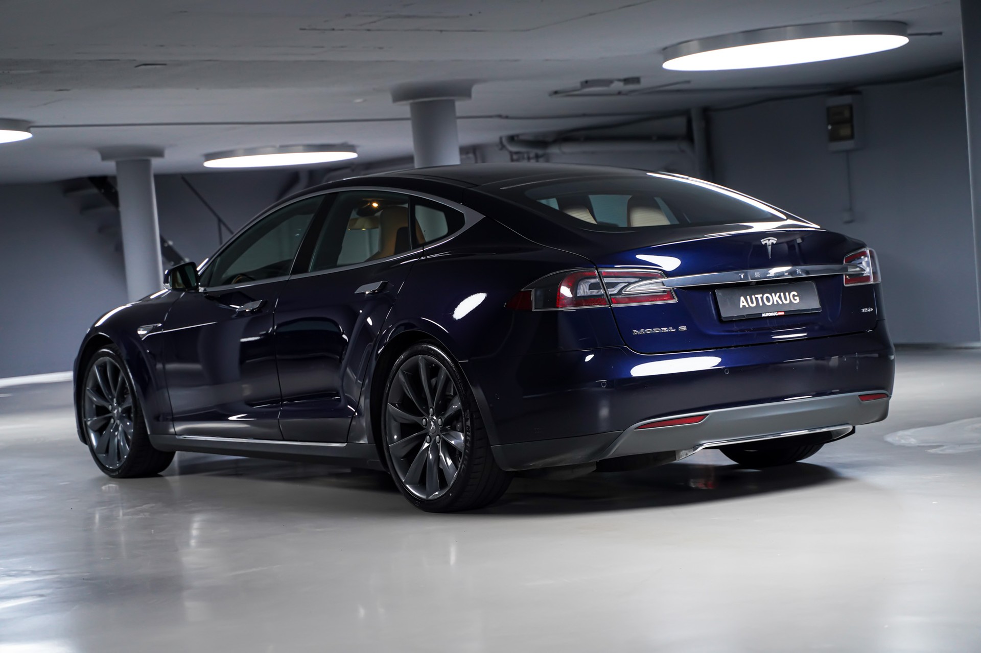 TESLA Model S 85 D Free Supercharging-image-5