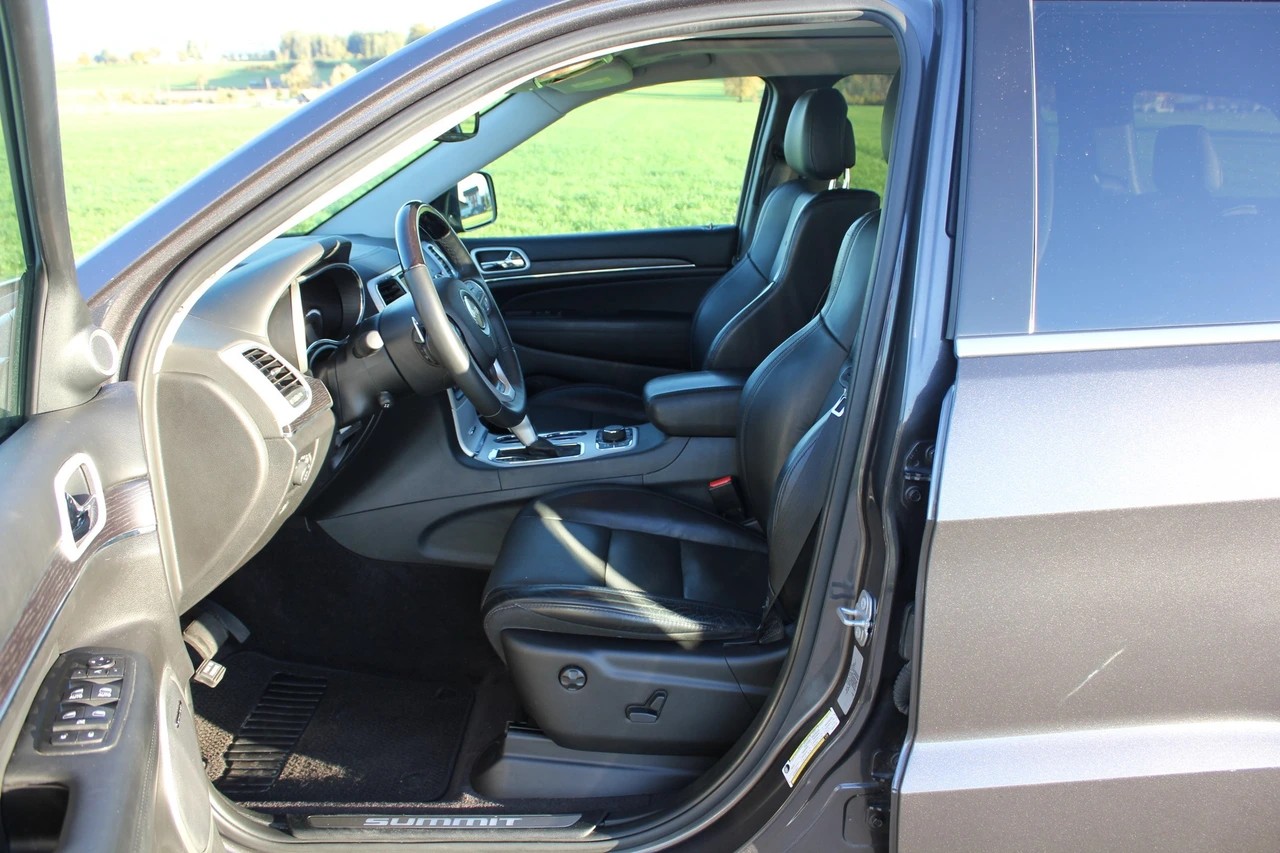 JEEP Grand Cherokee 3.0 CRD Summit Automatic-image-9