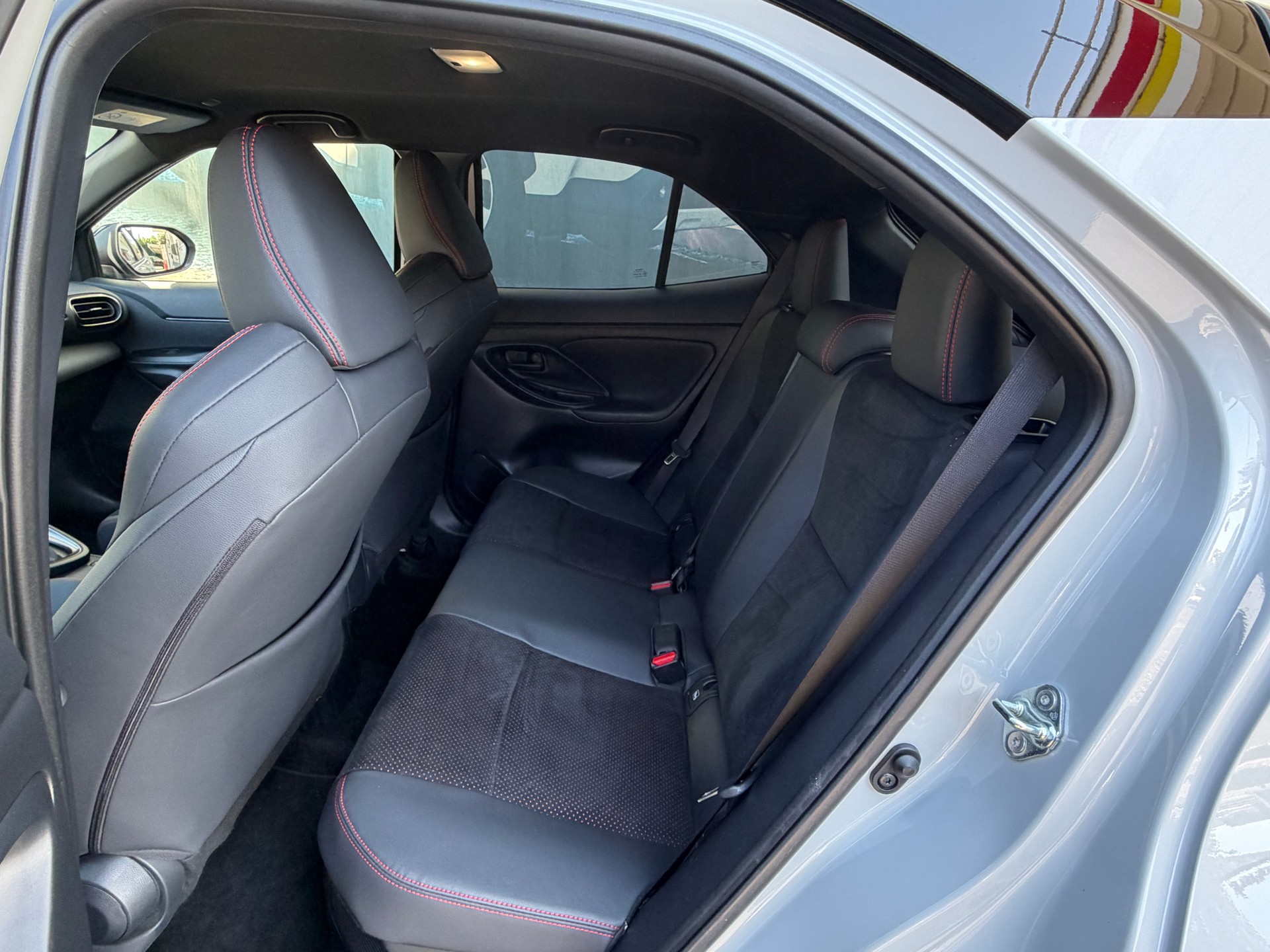 TOYOTA Yaris Cross 1.5 GR Sport e-CVT-image-8