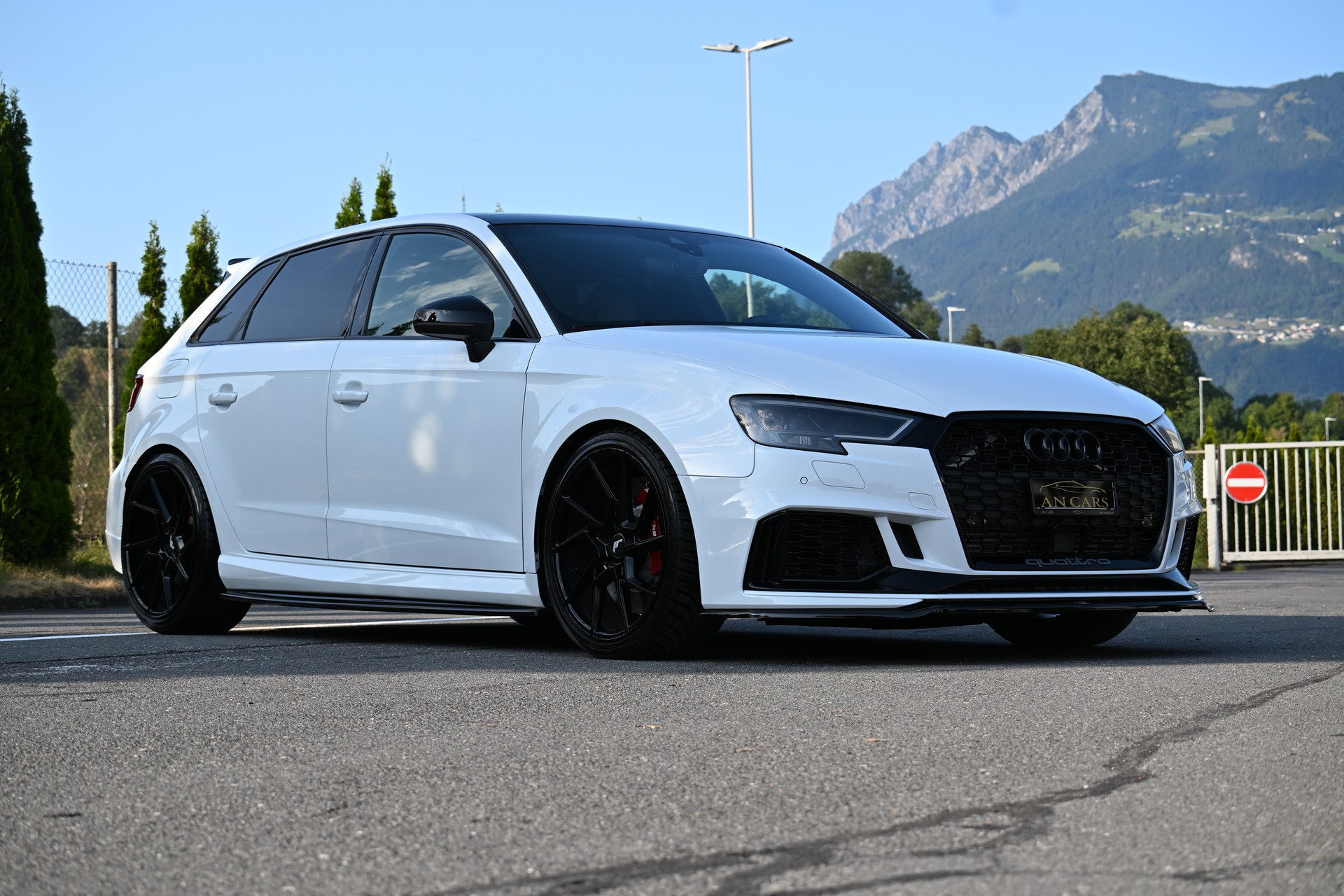 AUDI RS3 Sportback 2.5 TSI Quattro -EINZIGARTIG UNIQUE-& FRISCH AB MFK UND SERVICE -KW GEWINDE FAHRWERK- BRACHIALER SOUND-image-8