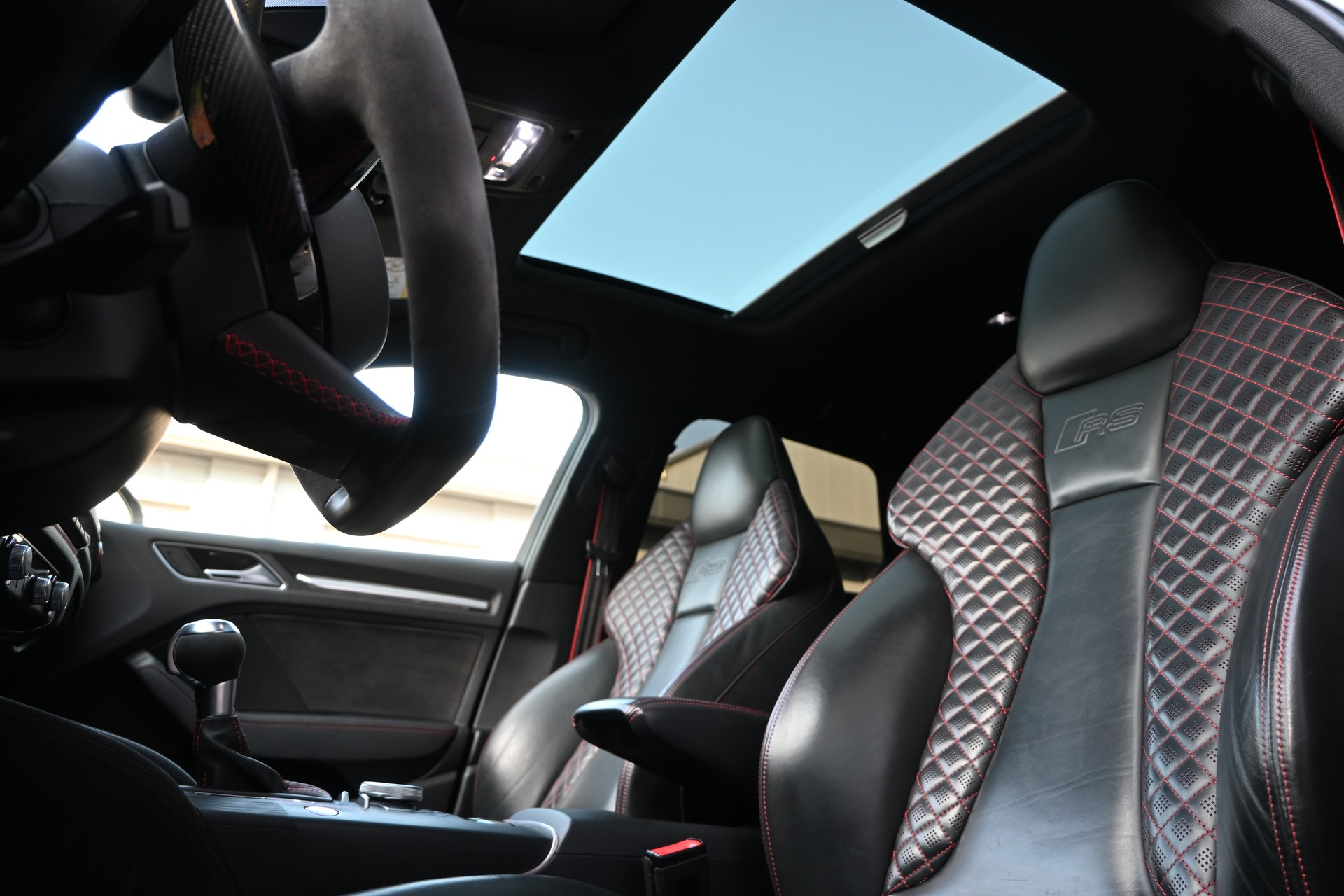 AUDI RS3 Sportback 2.5 TSI Quattro -EINZIGARTIG UNIQUE-& FRISCH AB MFK UND SERVICE -KW GEWINDE FAHRWERK- BRACHIALER SOUND-image-13