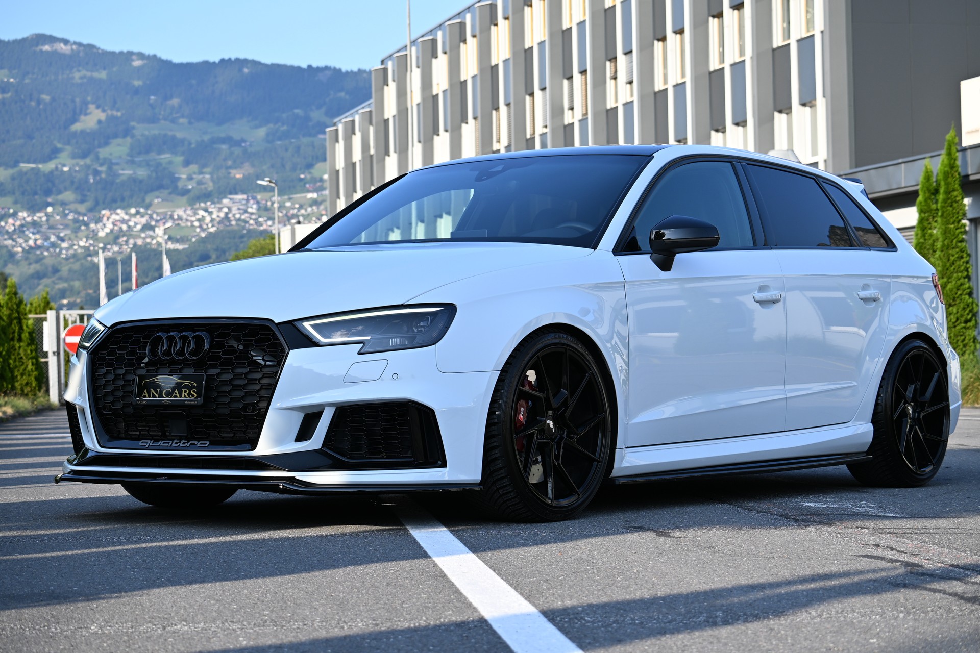 AUDI RS3 Sportback 2.5 TSI Quattro -EINZIGARTIG UNIQUE-& FRISCH AB MFK UND SERVICE -KW GEWINDE FAHRWERK- BRACHIALER SOUND