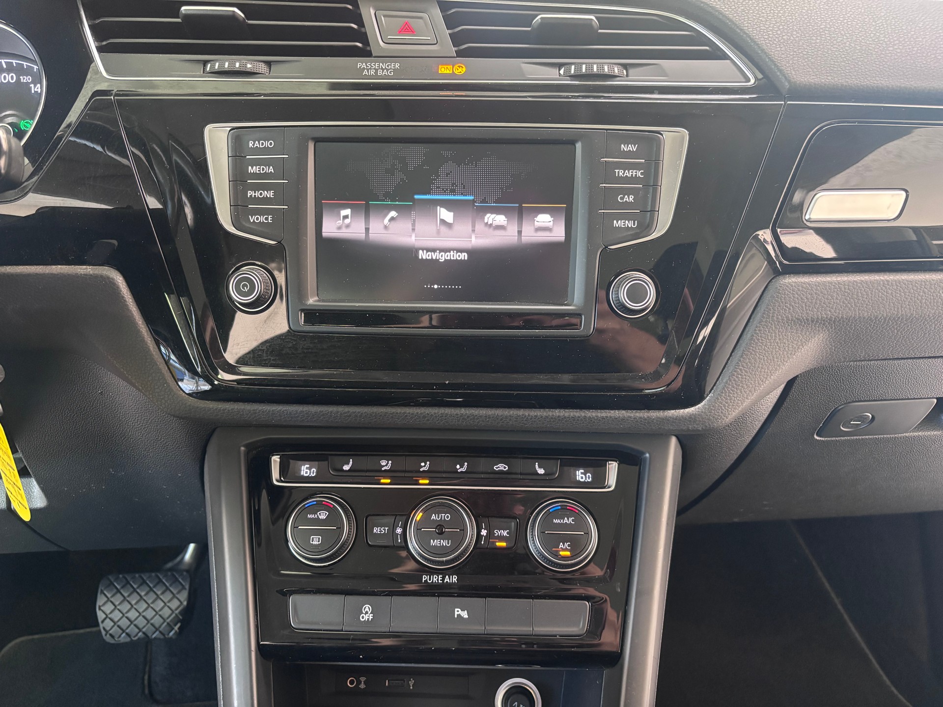 VW Touran 2.0 TDI BlueMotion Technology Highline DSG-image-13
