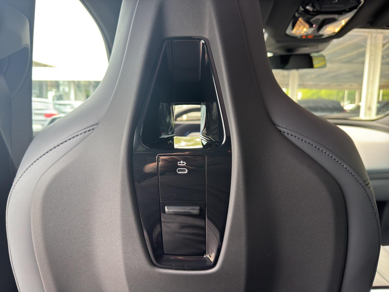 BMW iX xDrive60-image-20