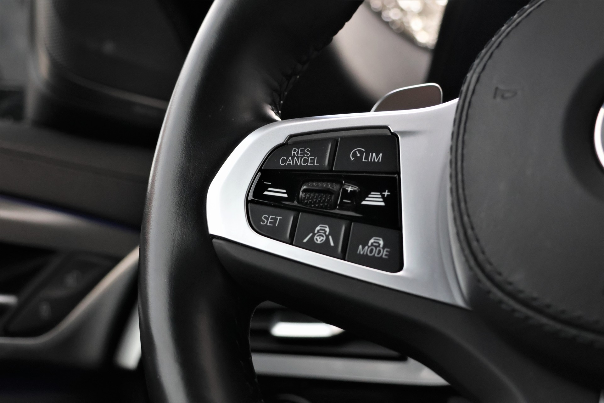 BMW 540d xDrive 48V Touring Pure M Sport Steptronic (CH)-image-16