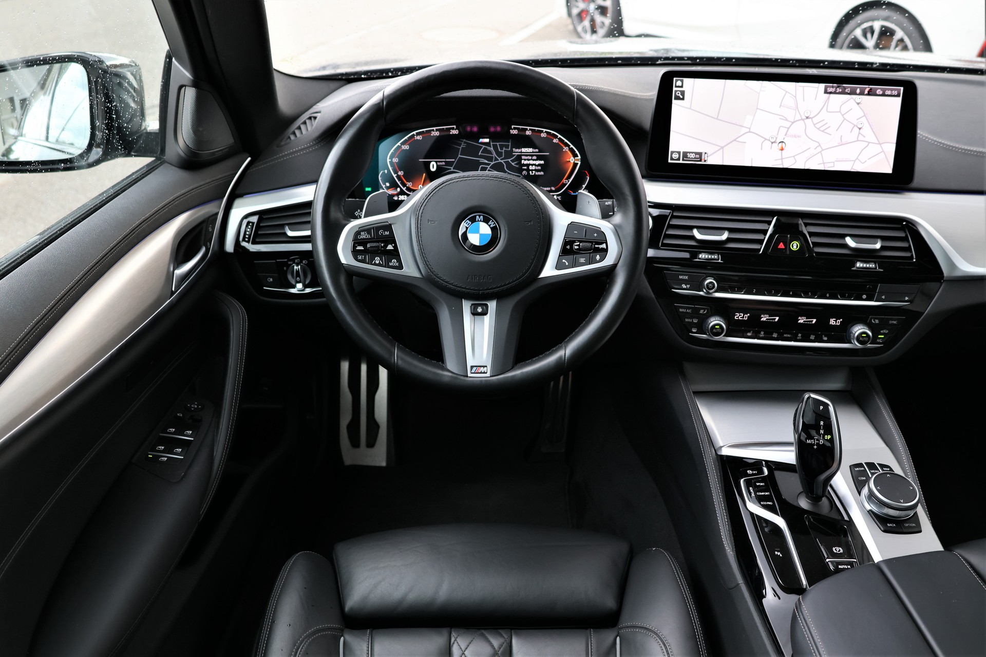 BMW 540d xDrive 48V Touring Pure M Sport Steptronic (CH)-image-13