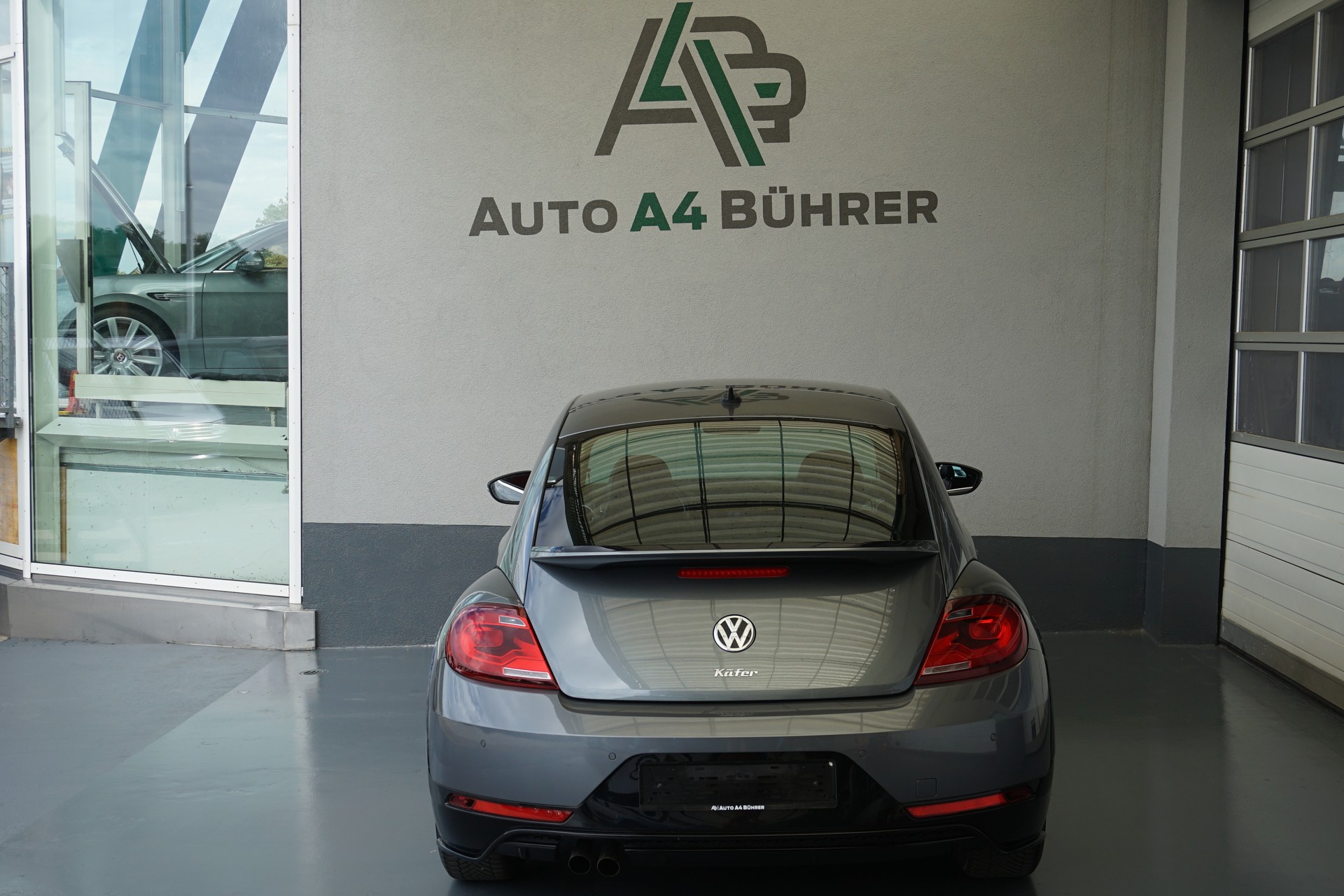 VW Beetle 1.4 TSI BMT R-Line 150PS Automat-image-9