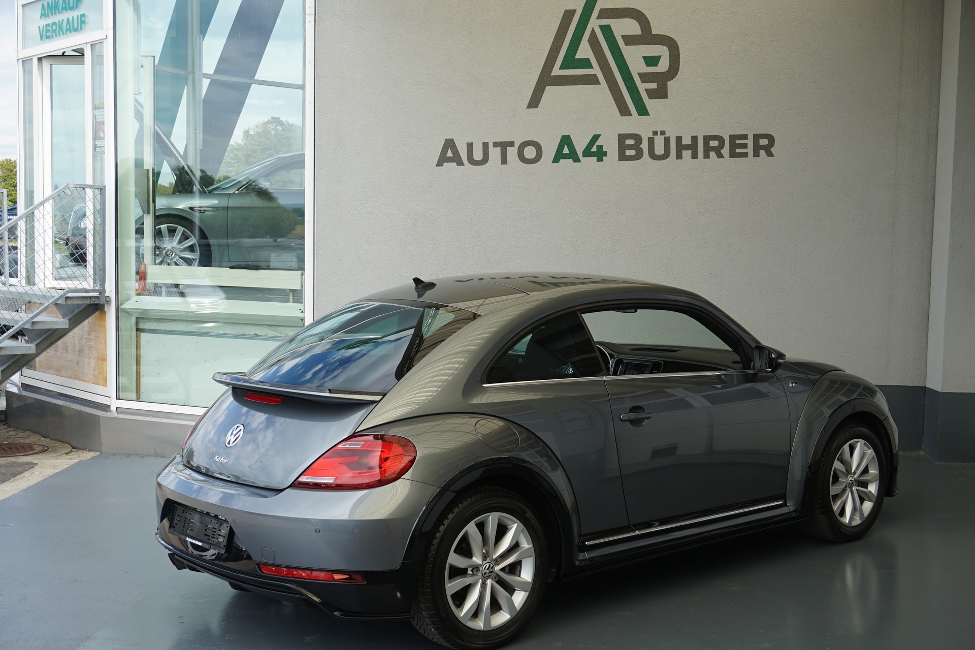 VW Beetle 1.4 TSI BMT R-Line 150PS Automat-image-7