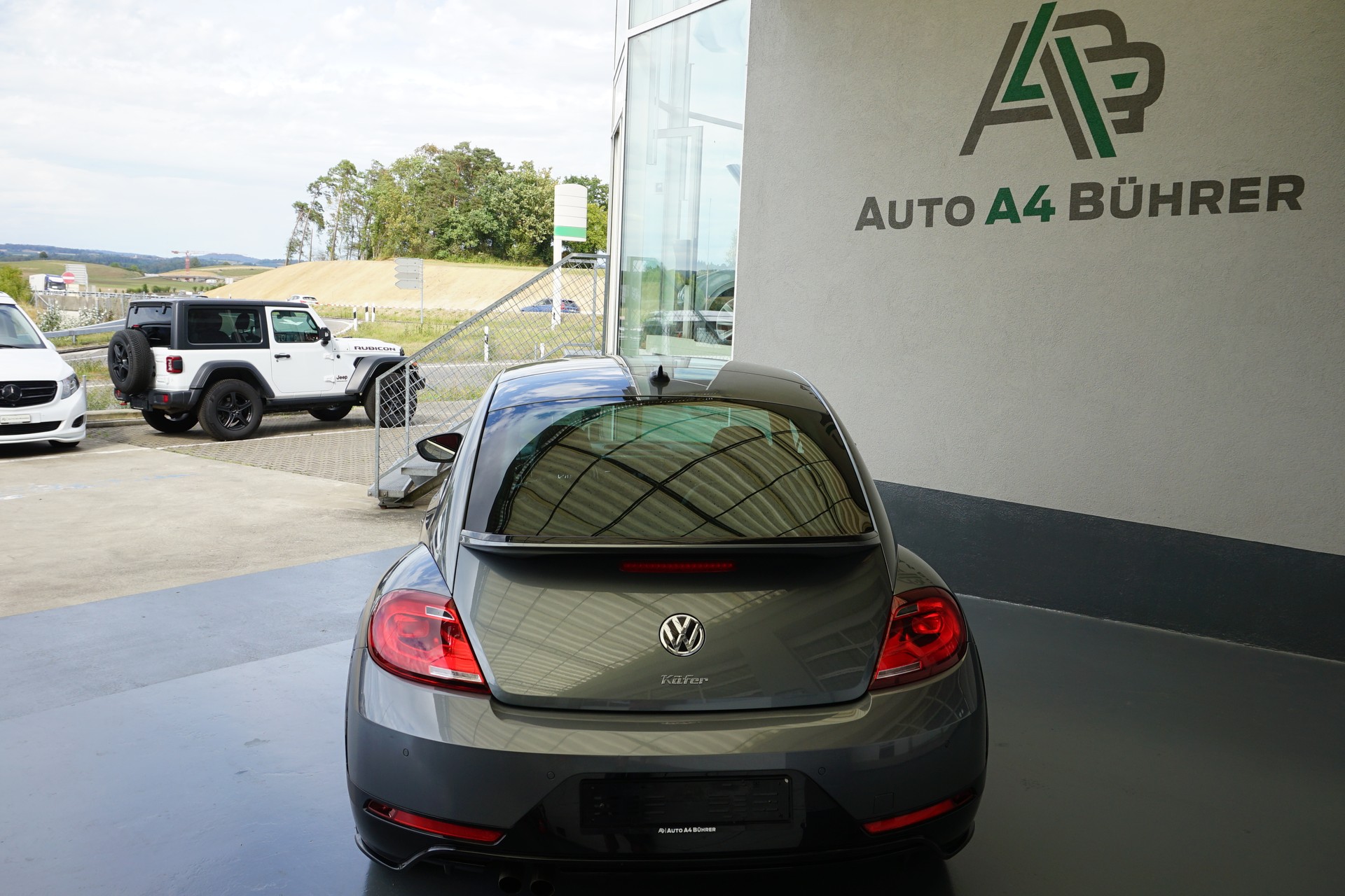 VW Beetle 1.4 TSI BMT R-Line 150PS Automat-image-6