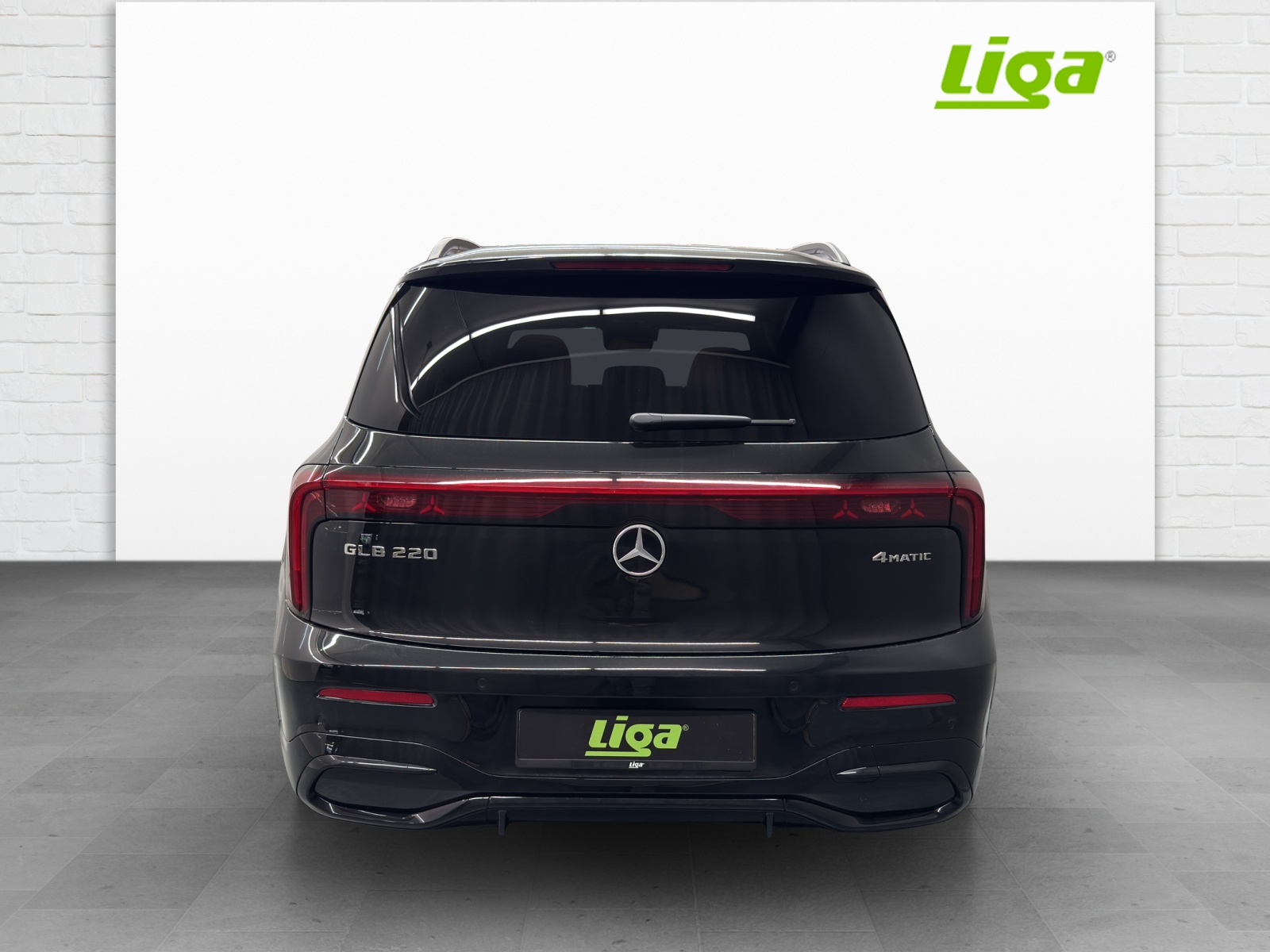 MERCEDES-BENZ GLB 220 4Matic-image-4