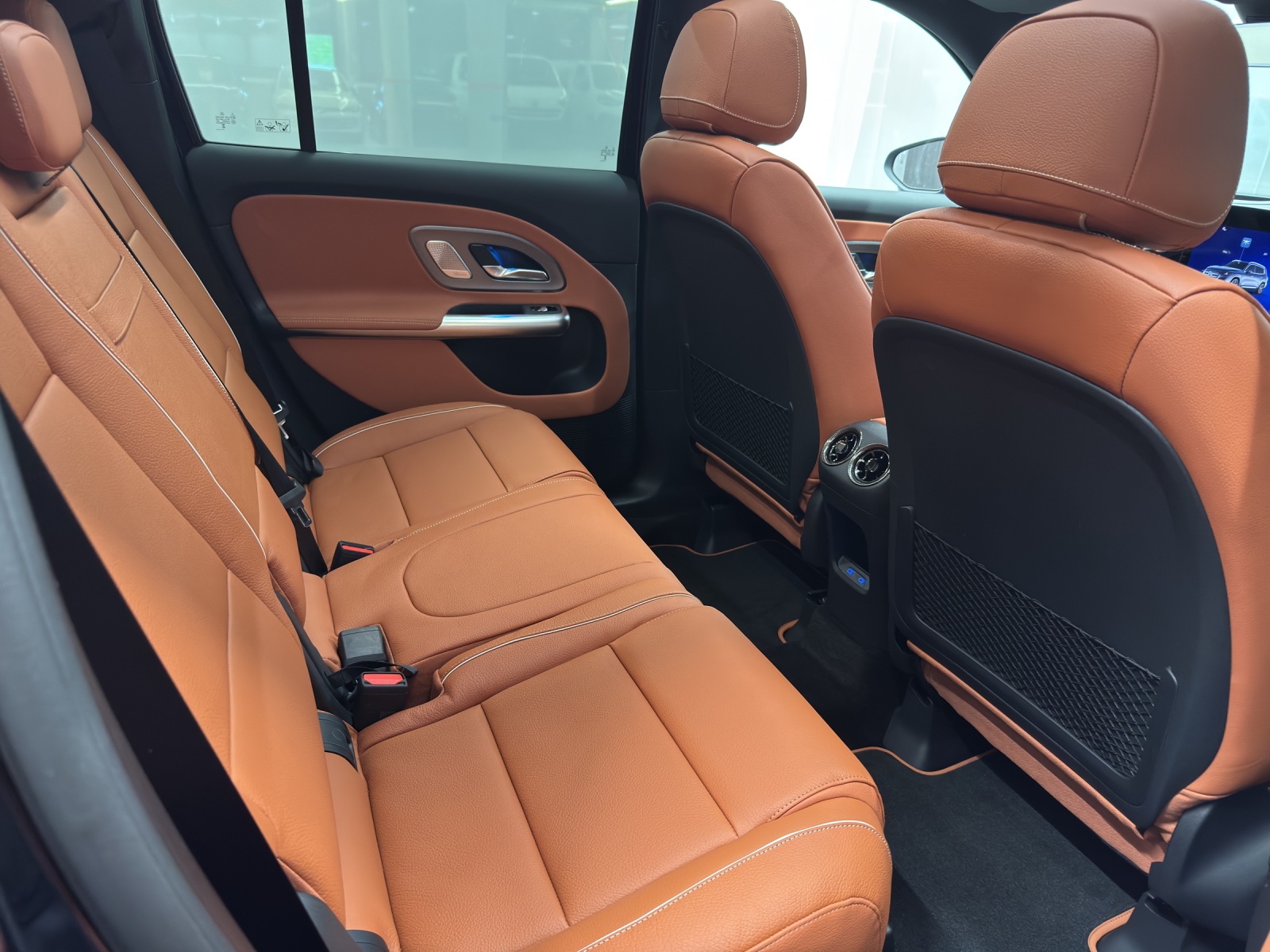 MERCEDES-BENZ GLB 220 4Matic-image-9