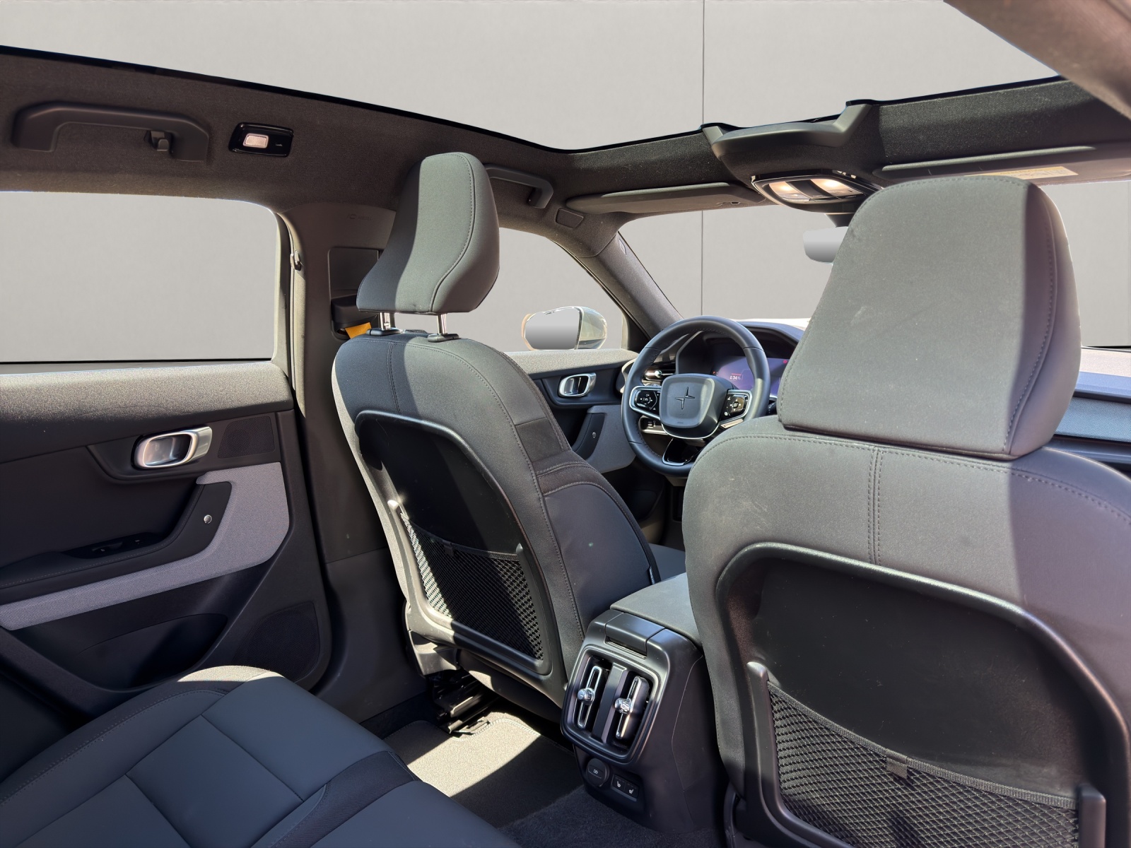 POLESTAR 2 Long Range Dual Motor-image-13