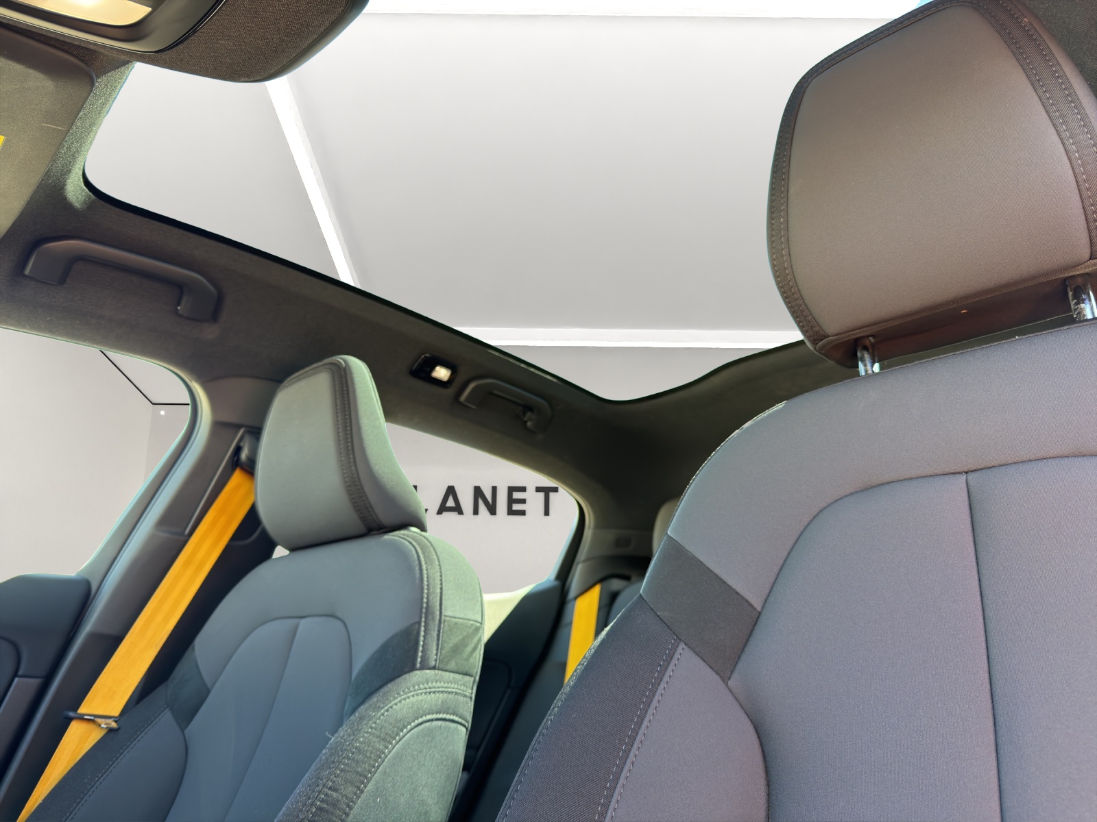 POLESTAR 2 Long Range Dual Motor-image-11