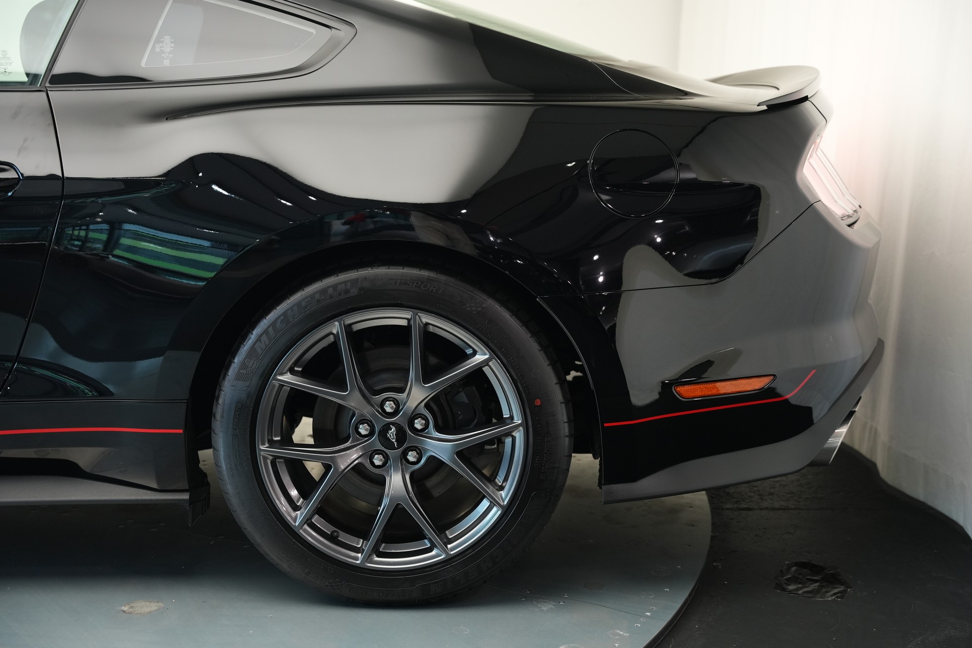 FORD Mustang Fastback 5.0 V8 Mach 1 *Handschalter*-image-33