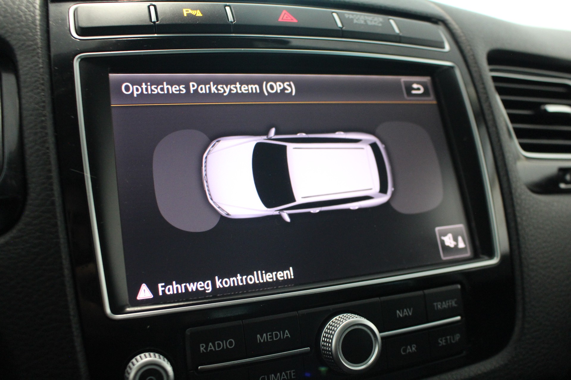 VW Touareg 3.0 V6 TDI BlueMT-image-18