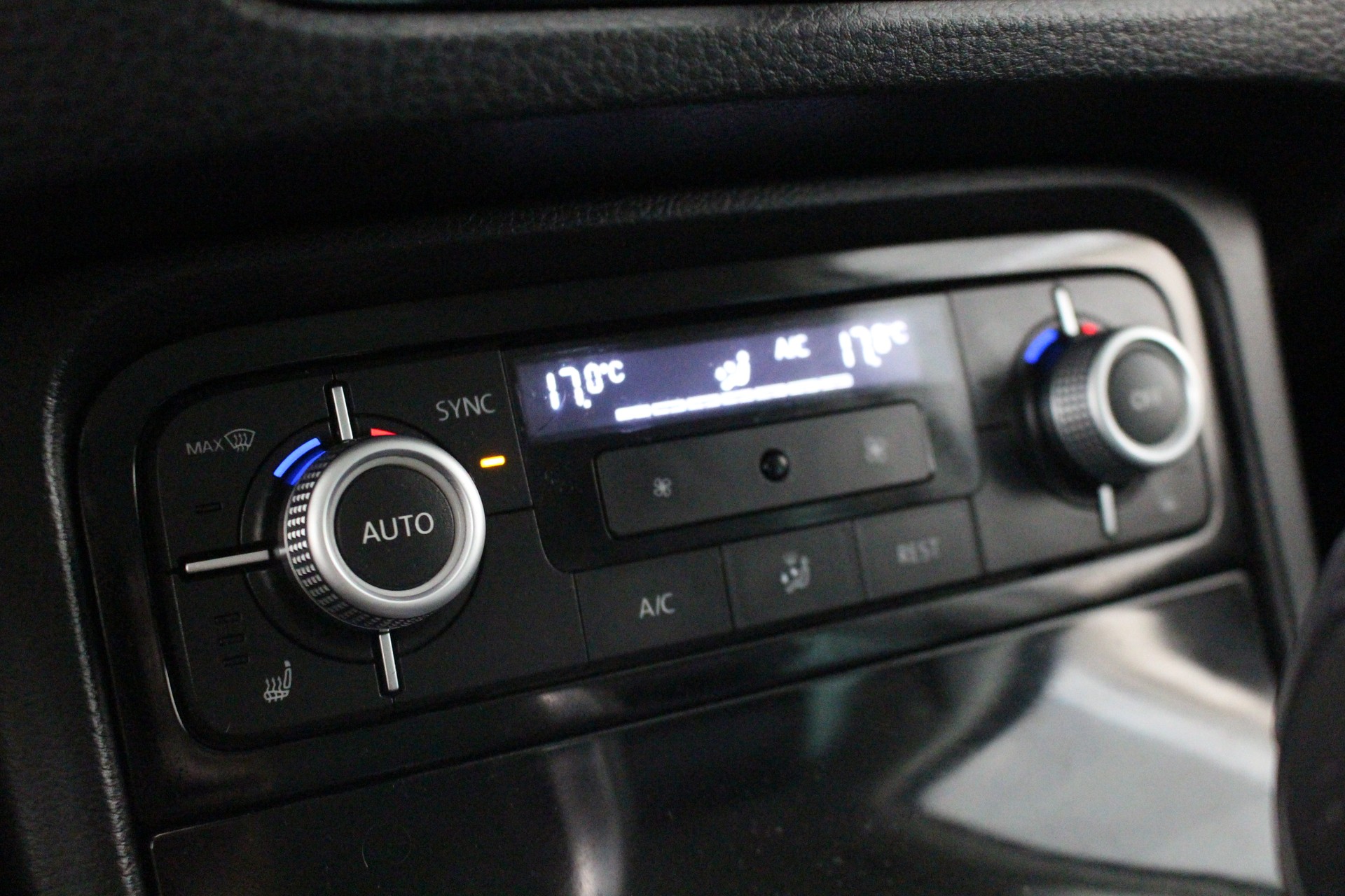 VW Touareg 3.0 V6 TDI BlueMT-image-19