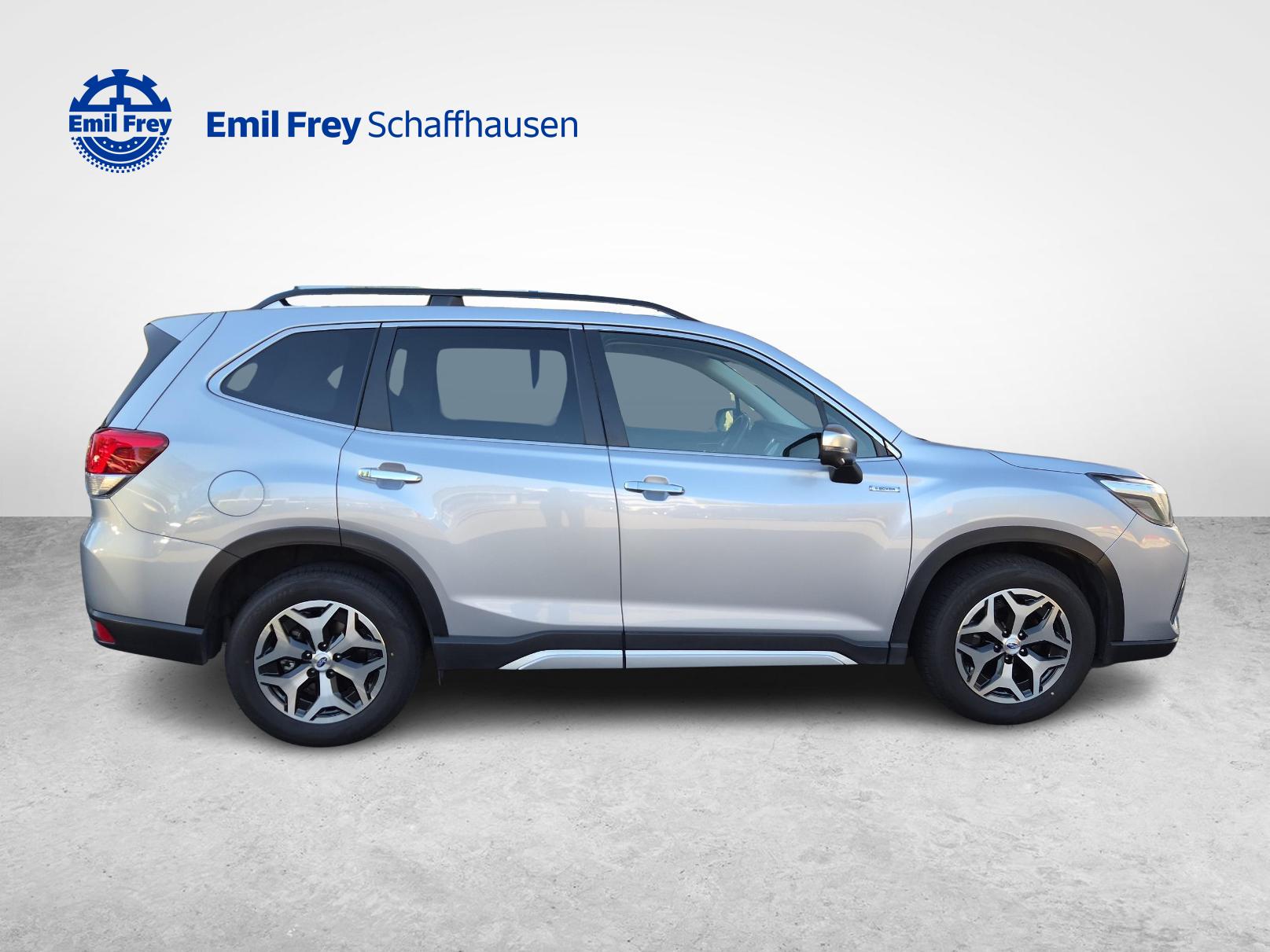 SUBARU Forester Station 2.0i e-Boxer Swiss Plus-image-5