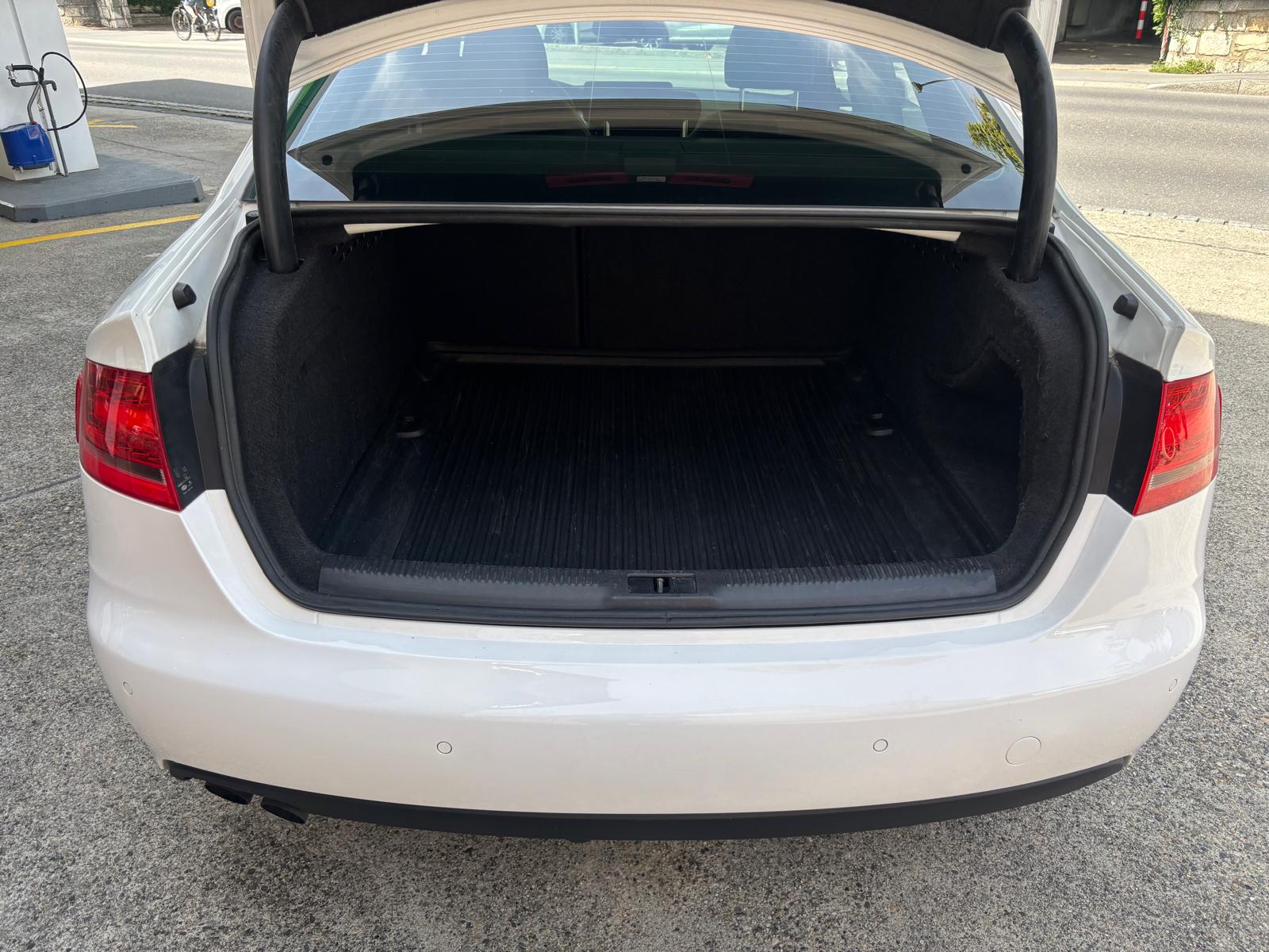 AUDI A4 Limousine 2.0 TDI 170 ch / S line-image-5