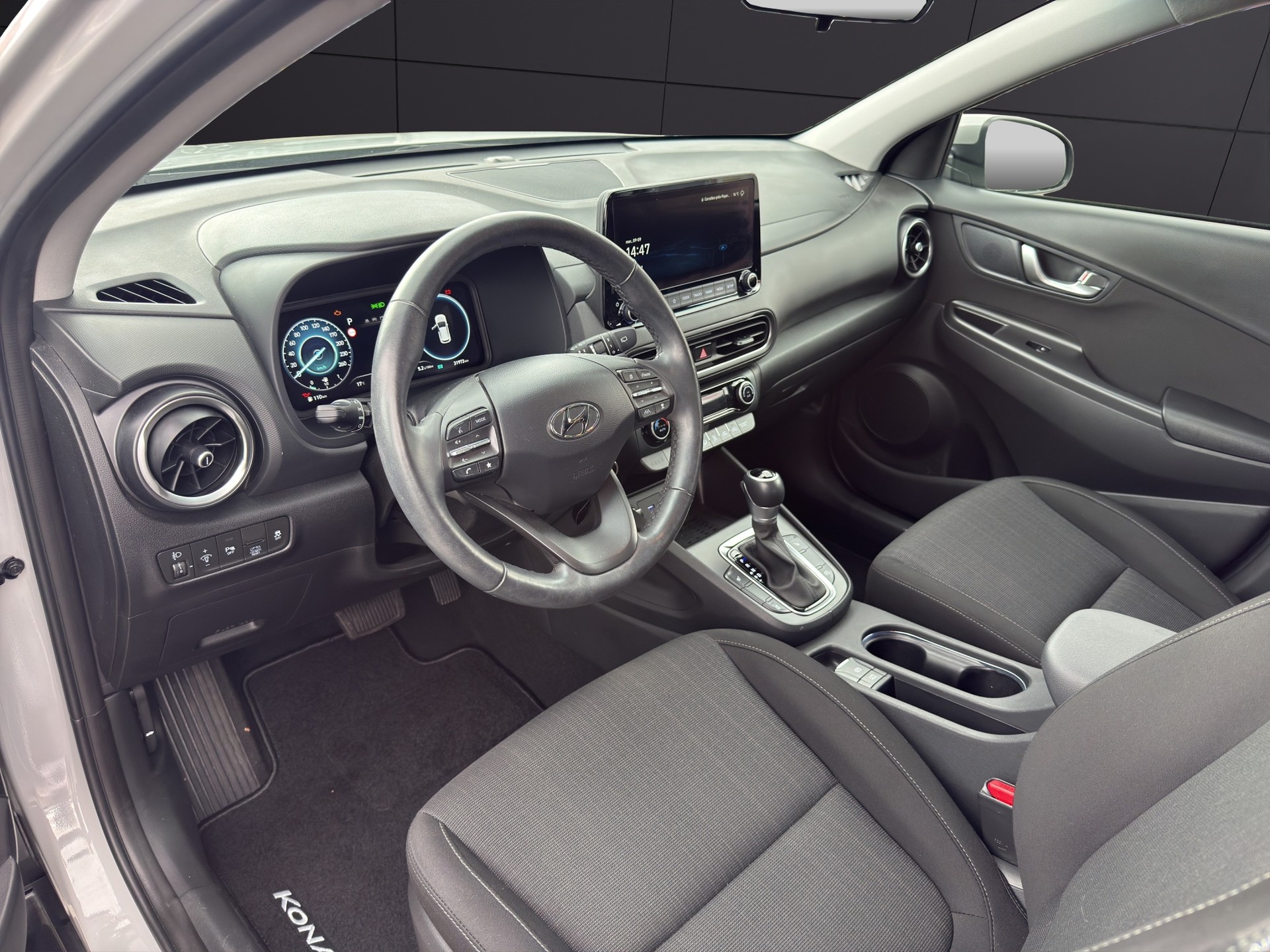 HYUNDAI Kona 1.6 GDi HEV Amplia DCT-image-13