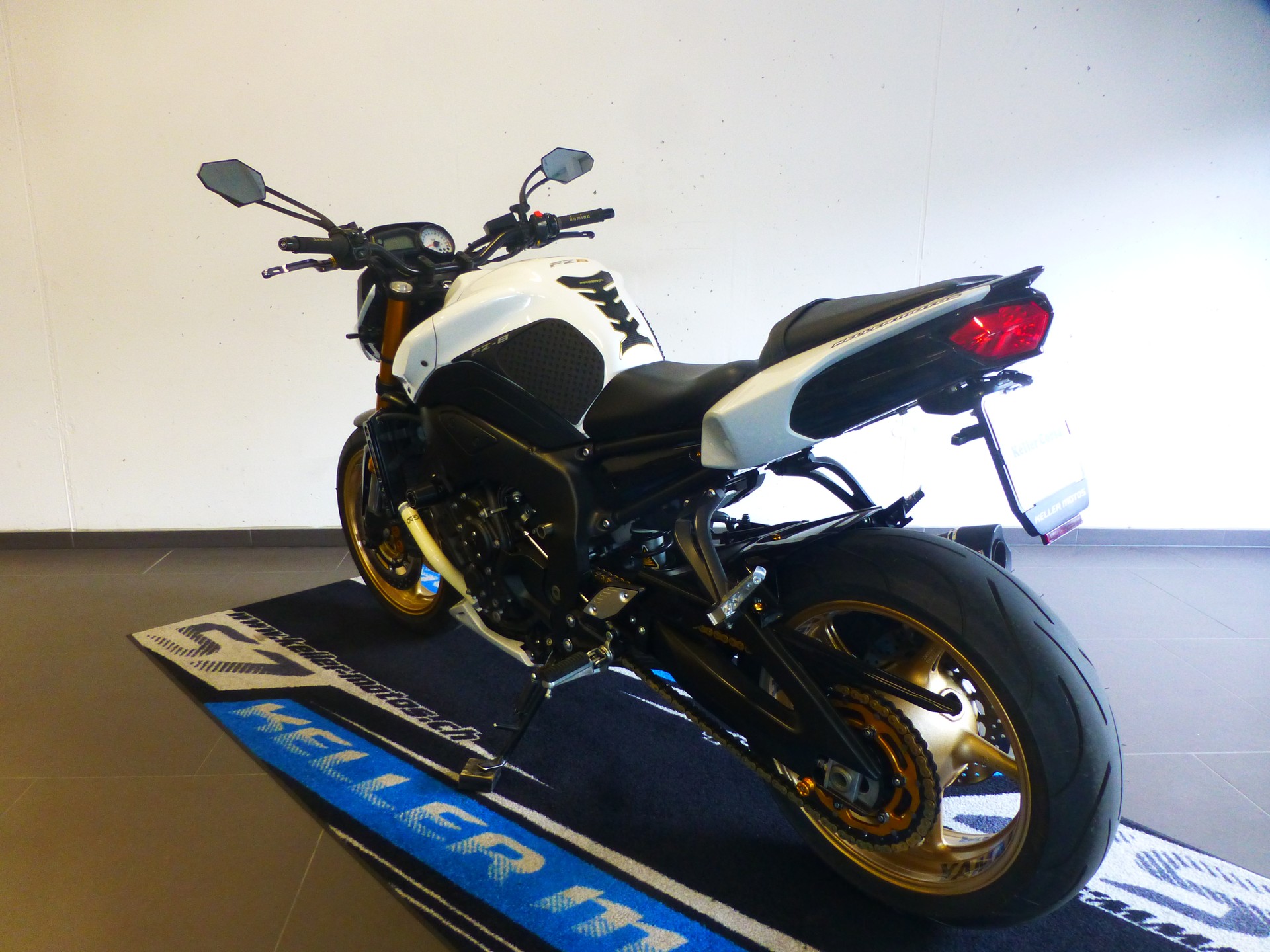 YAMAHA FZ8 N ABS-image-2
