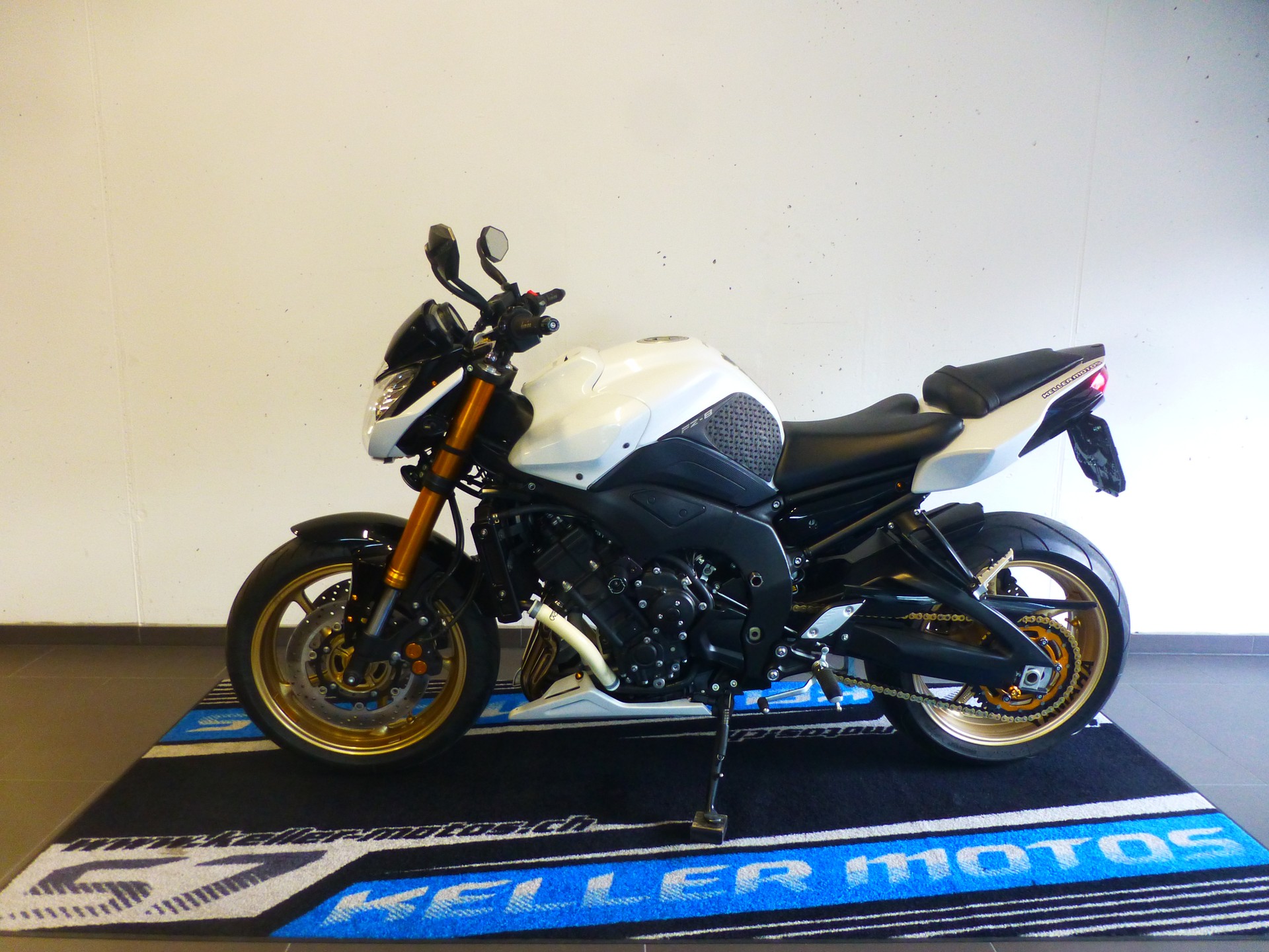YAMAHA FZ8 N ABS-image-1