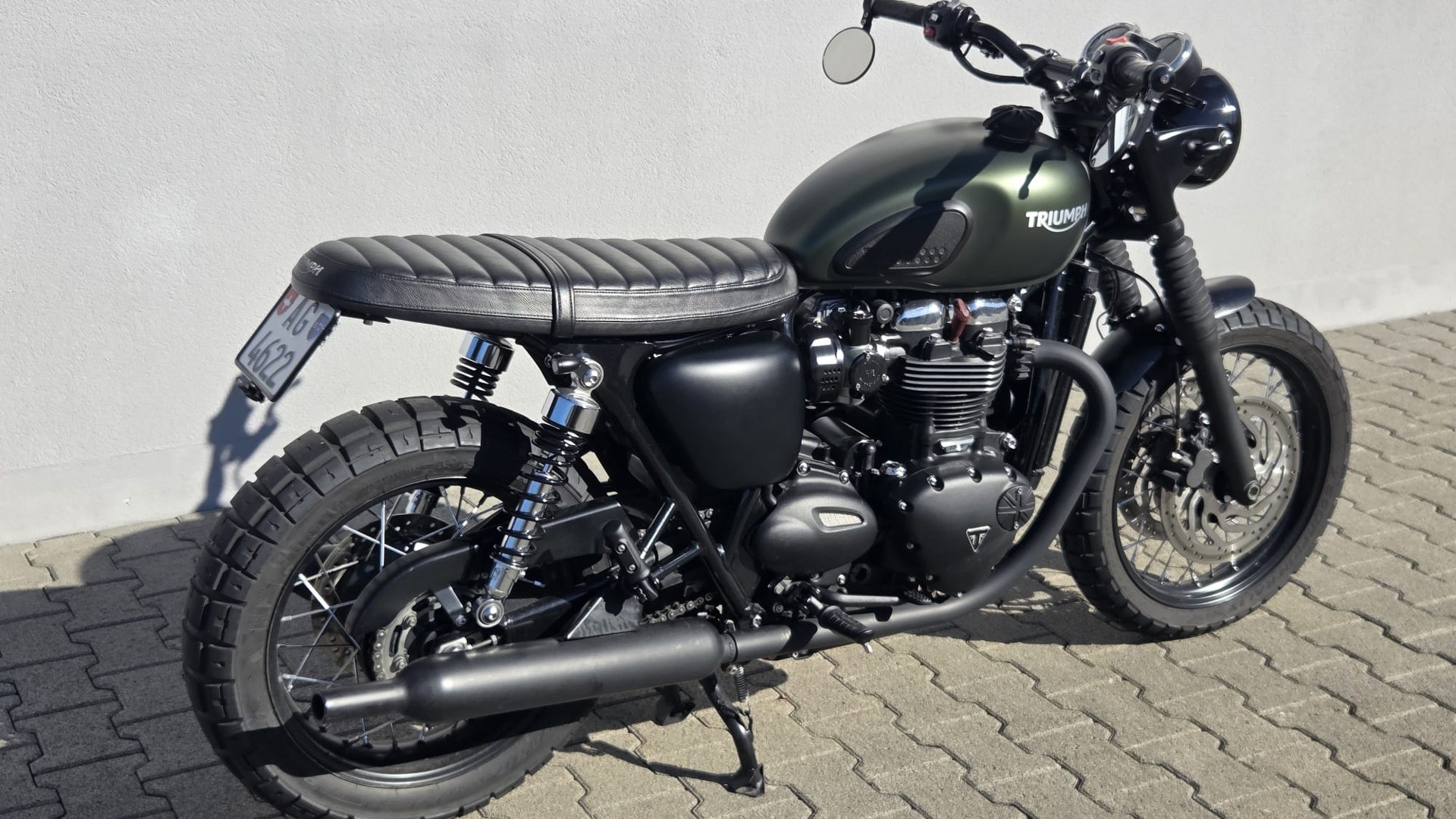 TRIUMPH Bonneville T120 Black-image-1