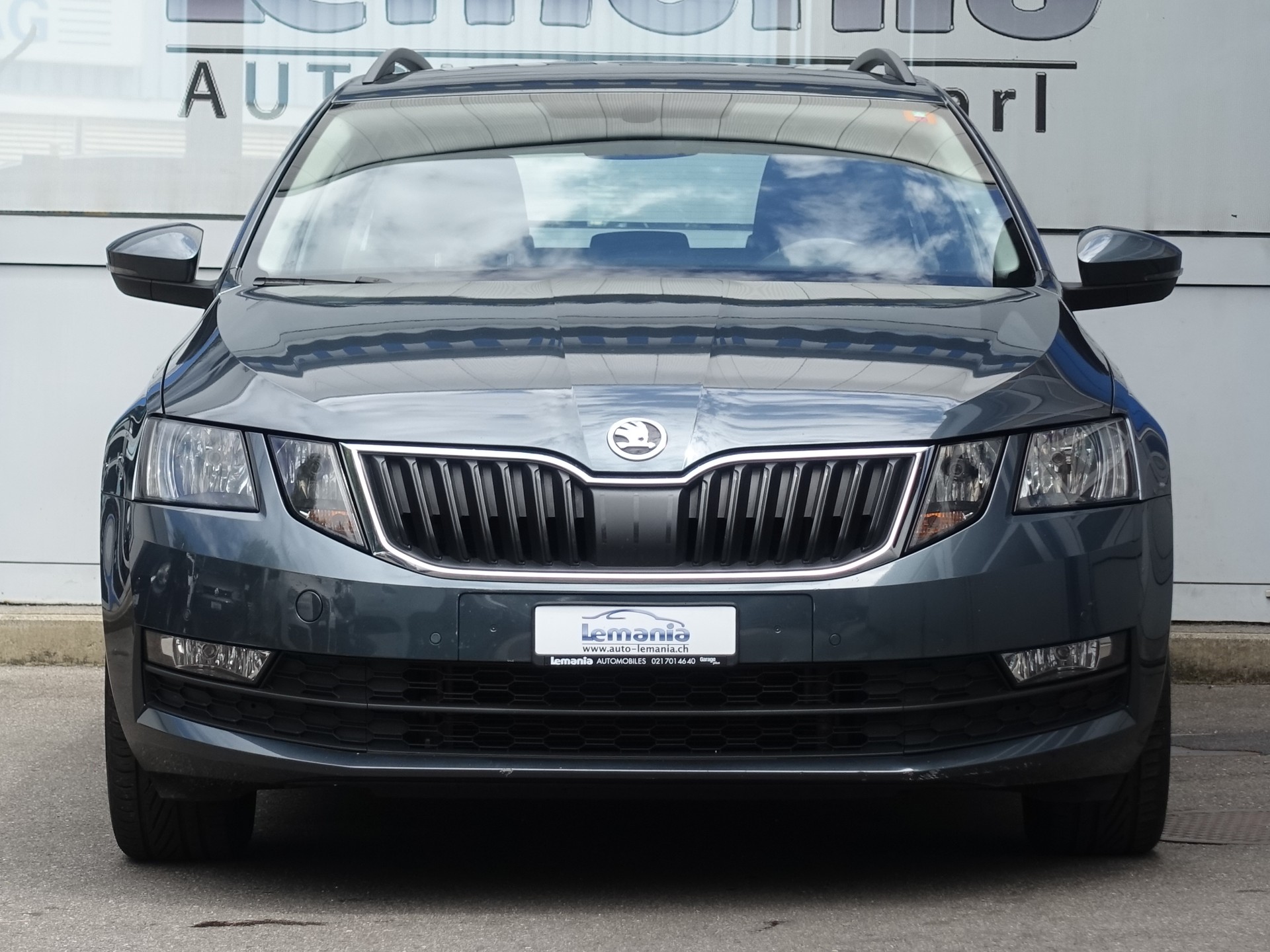 SKODA Octavia Combi 1.5 TSI Ambition DSG-showroom-element-2