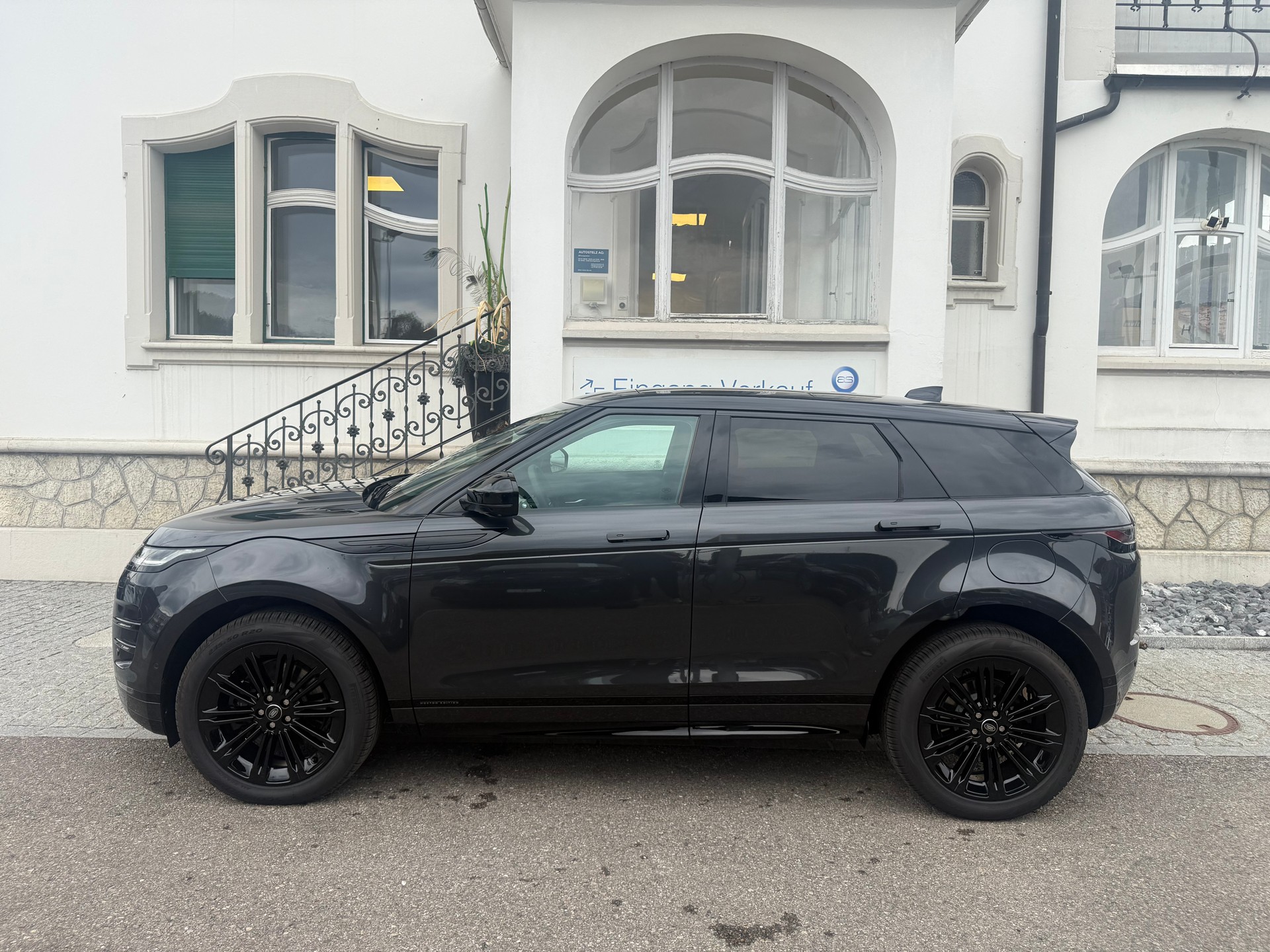 LAND ROVER Range Rover Evoque 1.5 T 270e Autobiography-showroom-element-3