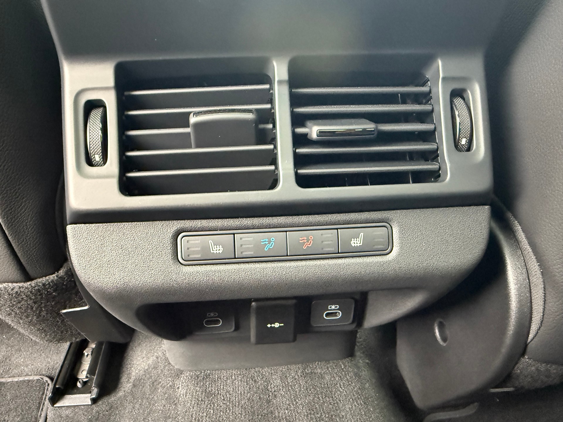 LAND ROVER Range Rover Evoque 1.5 T 270e Autobiography-image-12