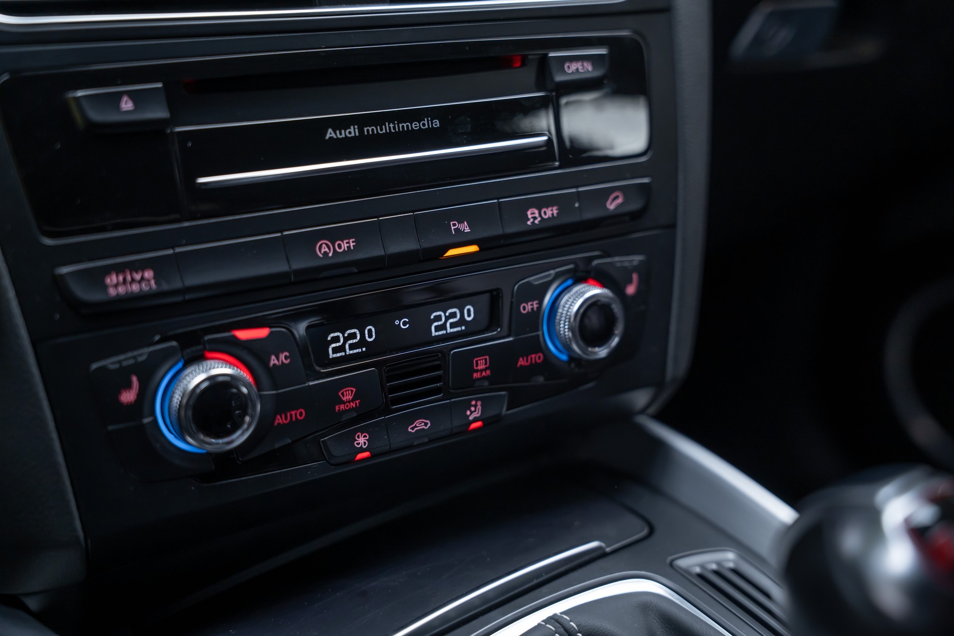 AUDI SQ5 3.0 V6 Bi-TDI quattro T-Tronic / Rückfahrkamera / Bang&Olufsen / Standheizung-image-35