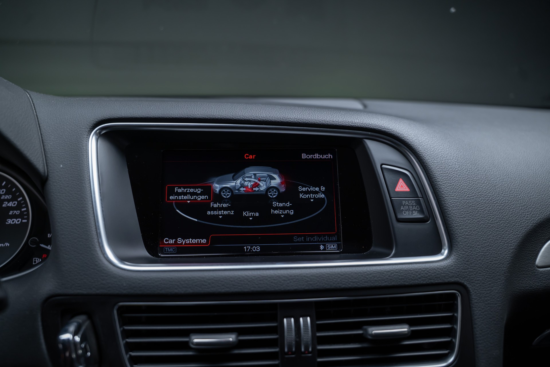 AUDI SQ5 3.0 V6 Bi-TDI quattro T-Tronic / Rückfahrkamera / Bang&Olufsen / Standheizung-image-32