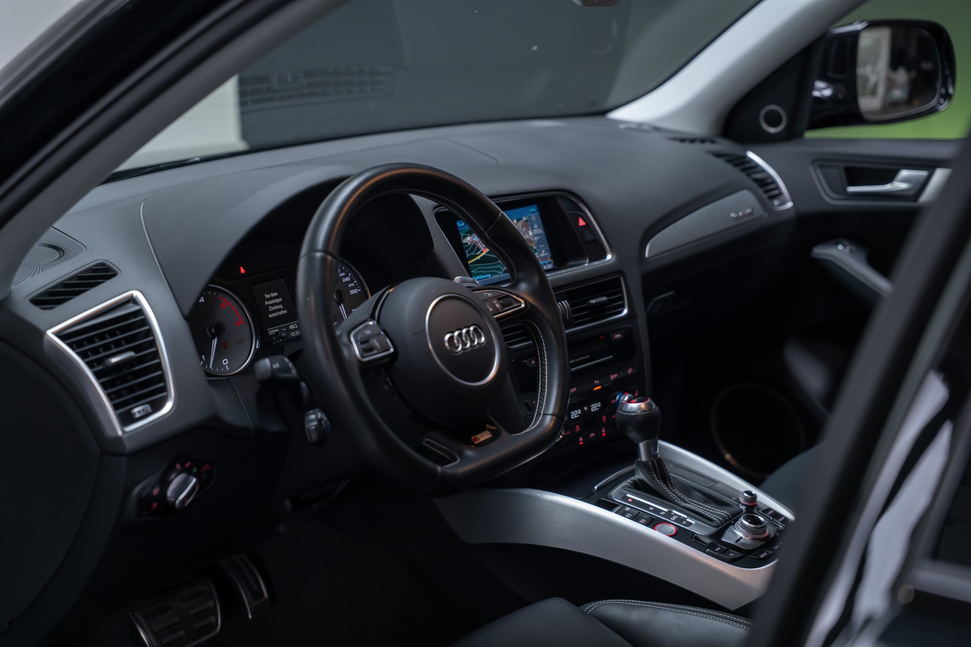 AUDI SQ5 3.0 V6 Bi-TDI quattro T-Tronic / Rückfahrkamera / Bang&Olufsen / Standheizung-image-12