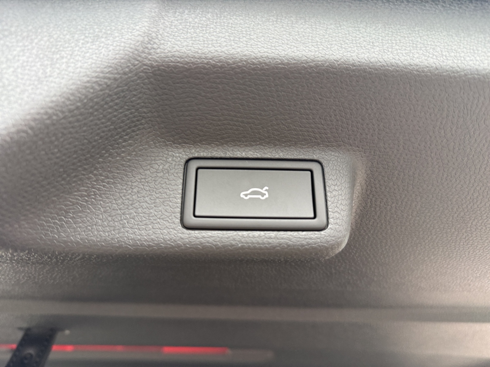 VW ID.Buzz NWB Pro 4 Motion-image-15