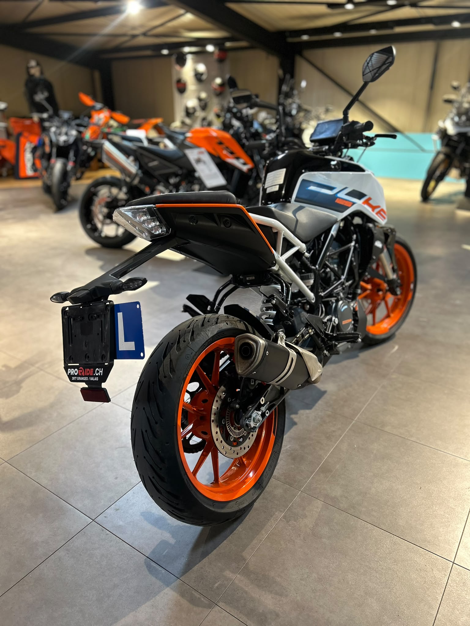 KTM 125 Duke-image-5