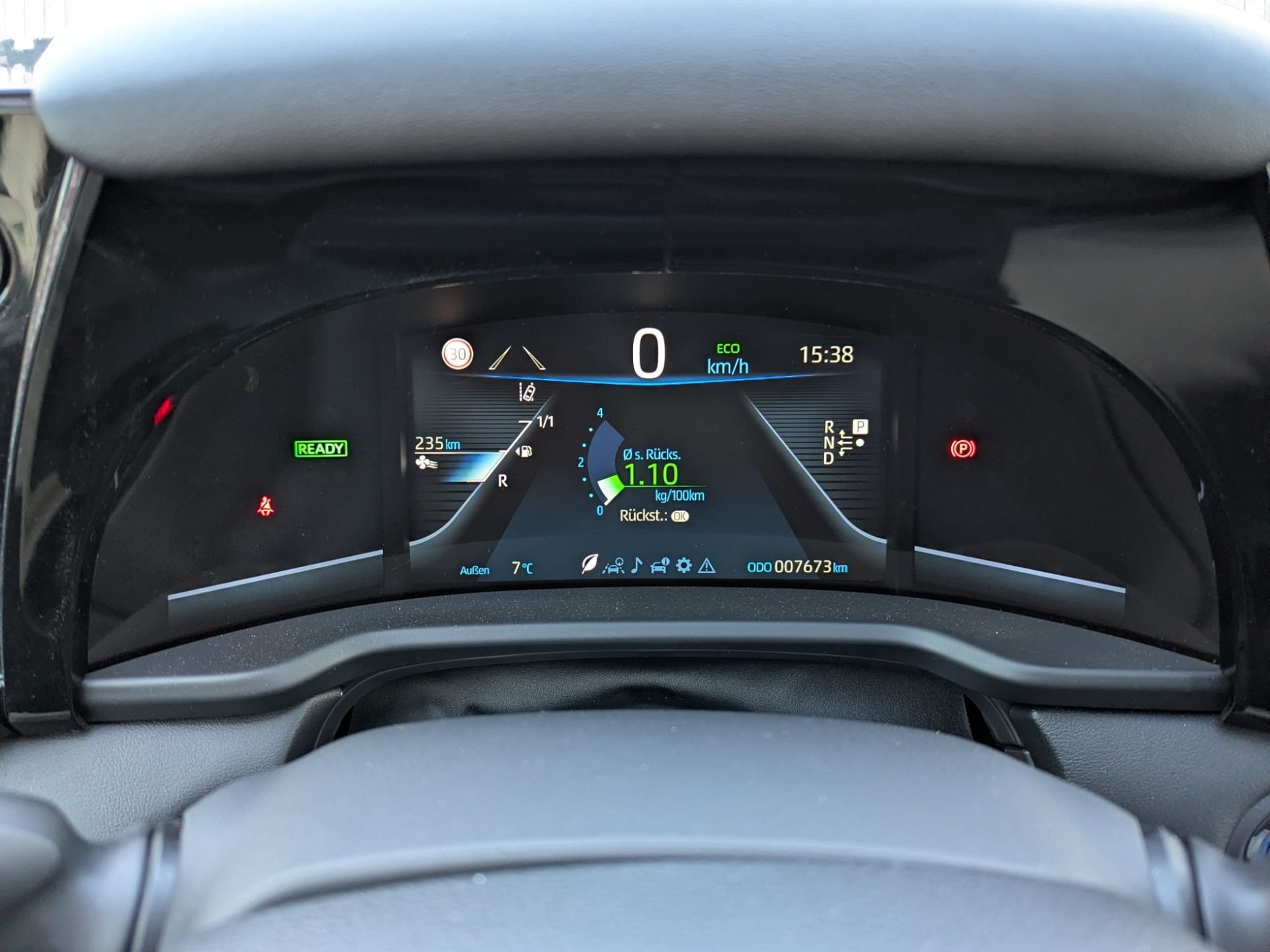 TOYOTA Mirai Fuel cell Platinum-image-12