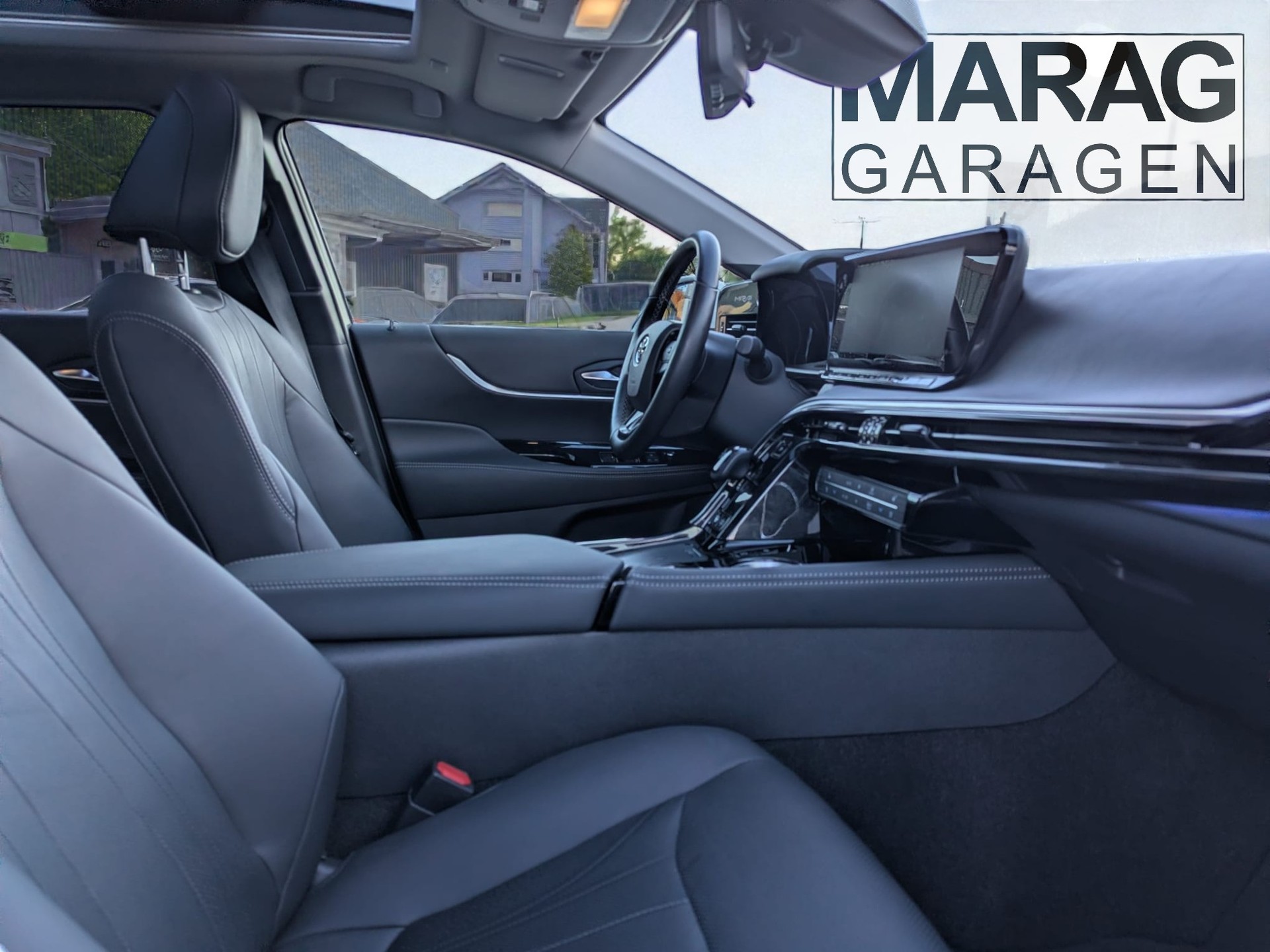 TOYOTA Mirai Fuel cell Platinum-image-8