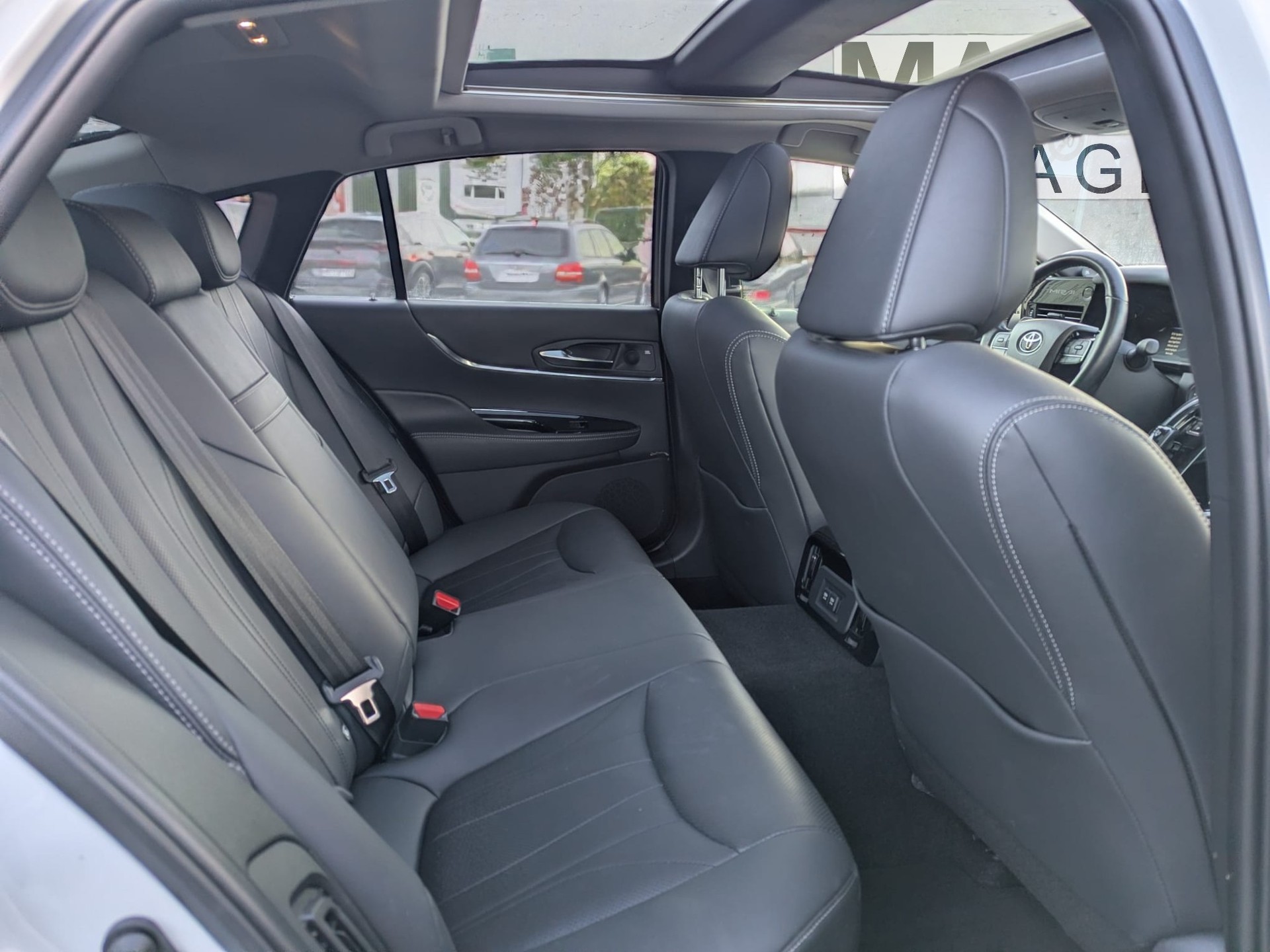 TOYOTA Mirai Fuel cell Platinum-image-9