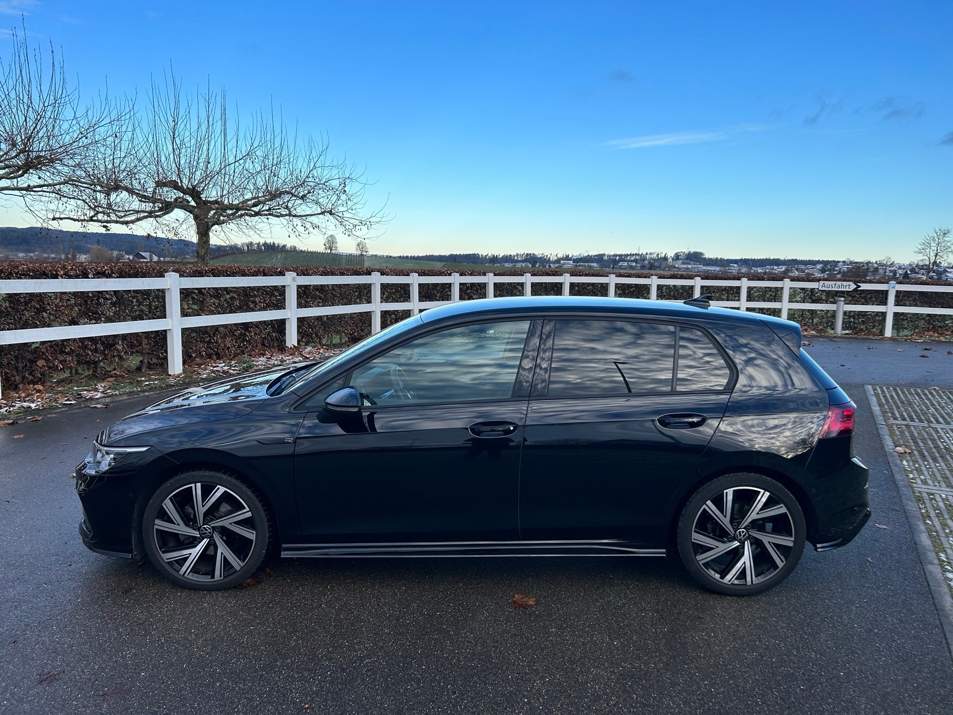VW Golf 1.5 eTSI mHEV ACT R-Line DSG-image-1