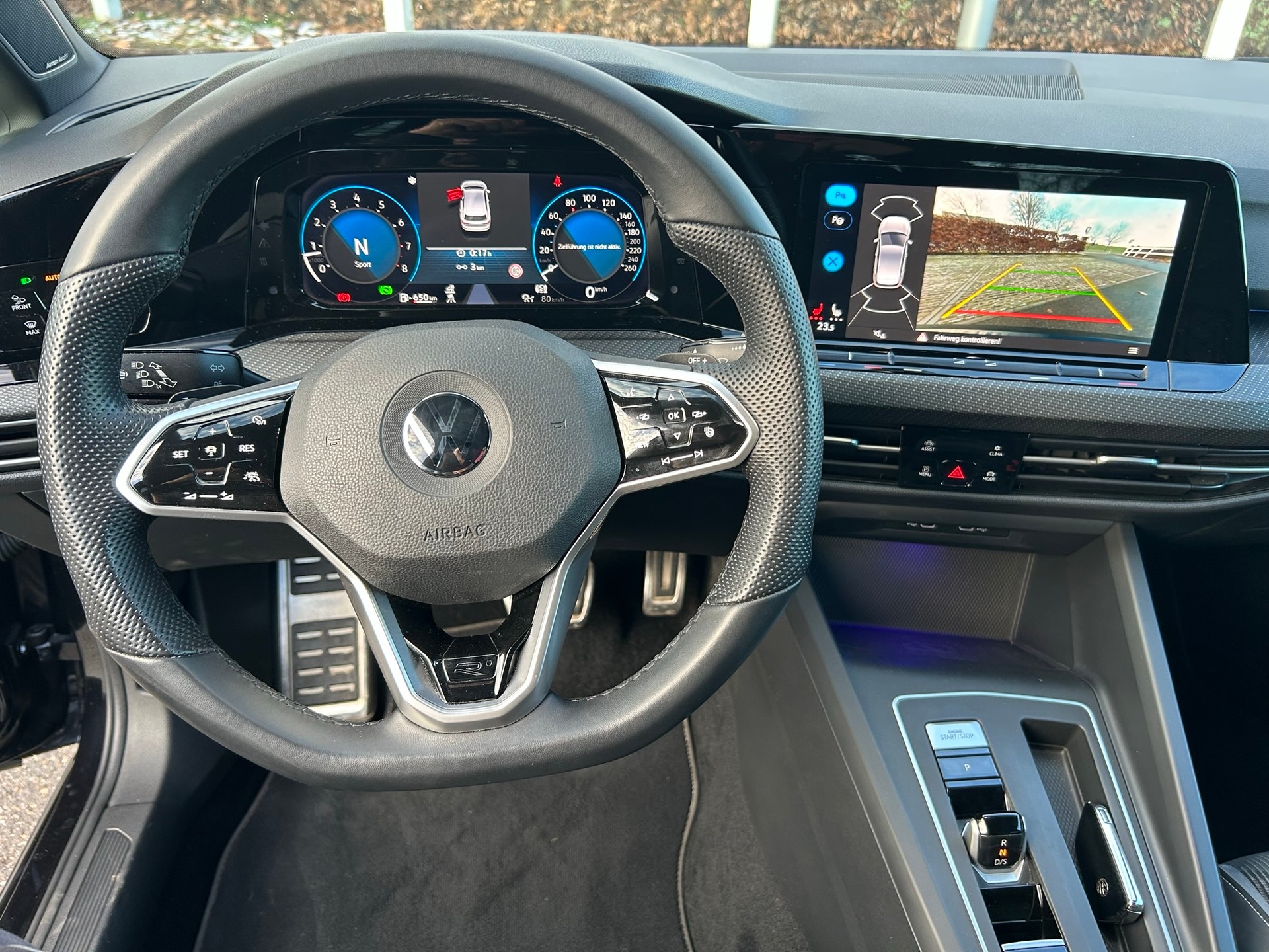 VW Golf 1.5 eTSI mHEV ACT R-Line DSG-image-8