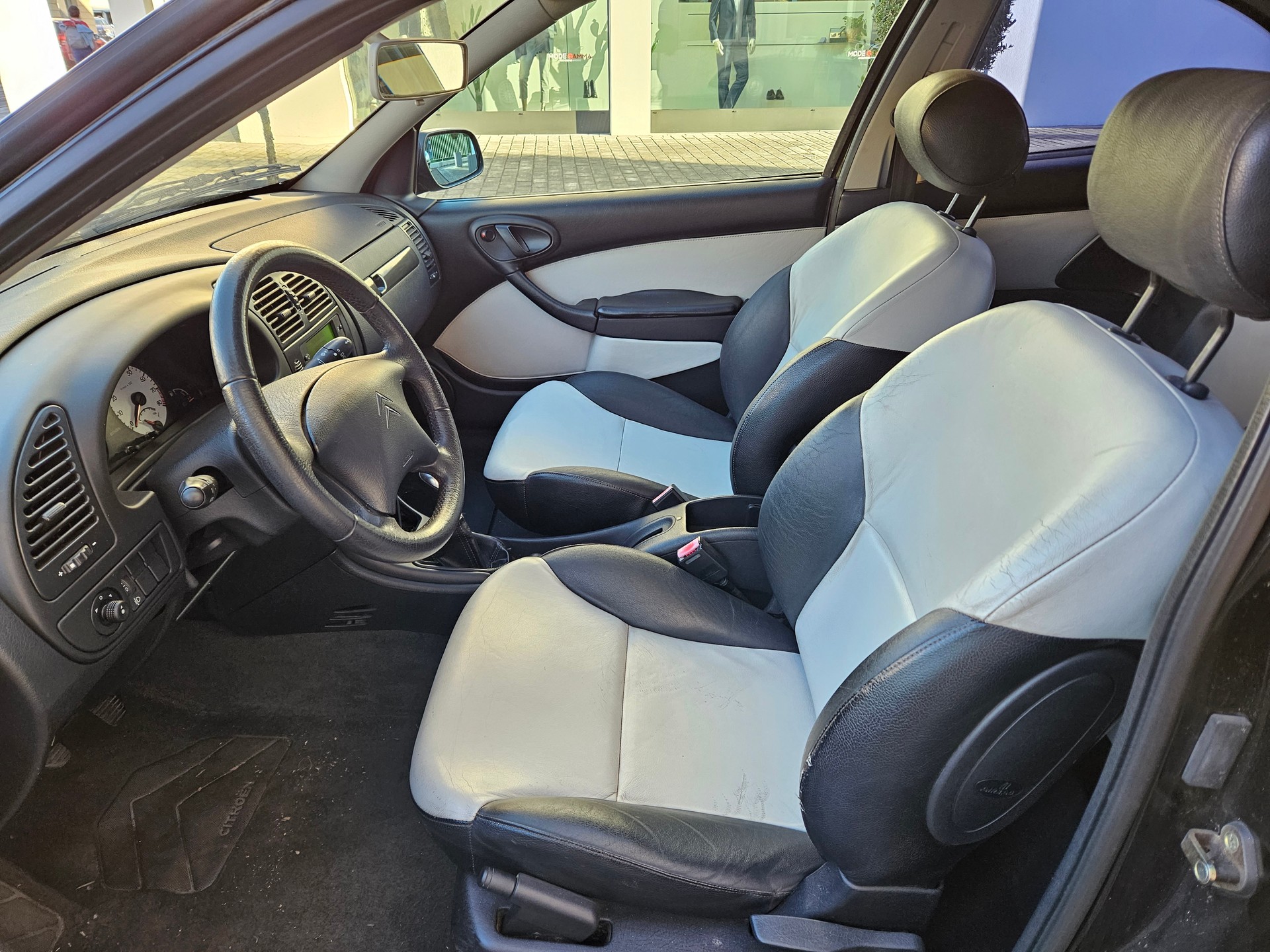 CITROEN Xsara Coupé 2.0i 16V VTS-image-4