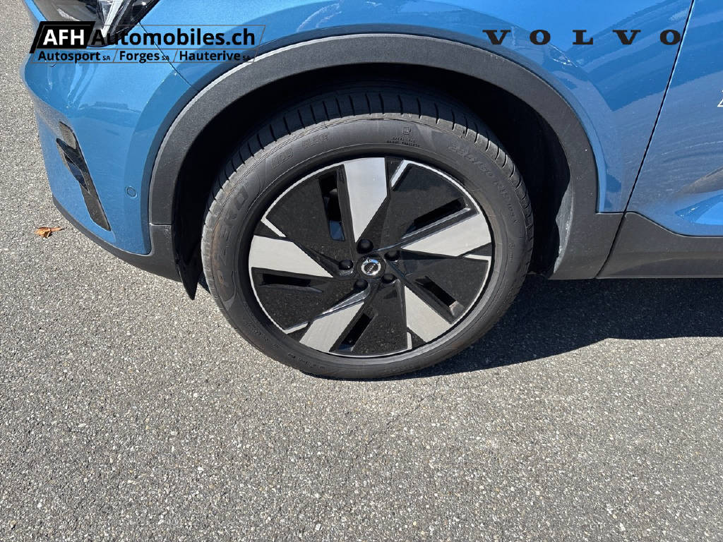 VOLVO EX40 Twin Ultra AWD-image-16