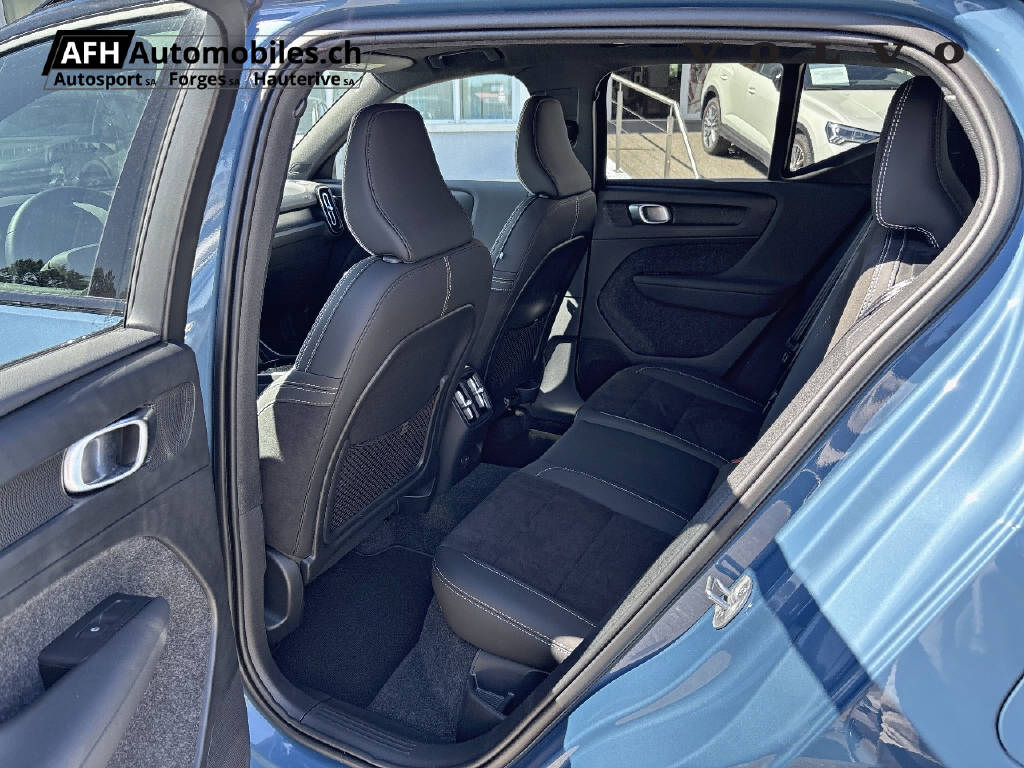 VOLVO EX40 Twin Ultra AWD-image-13