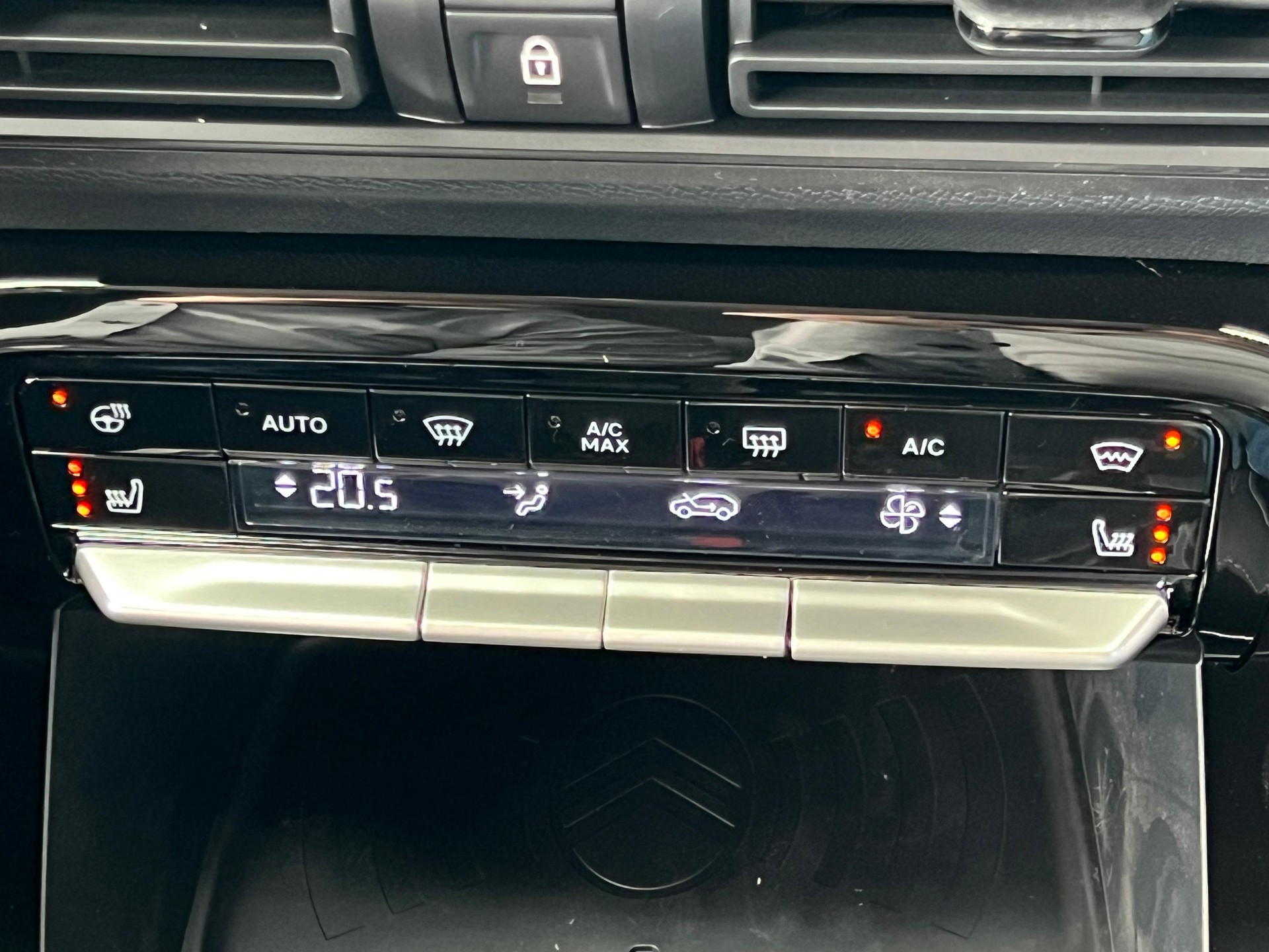CITROEN e-C3 Aircross Max-image-18