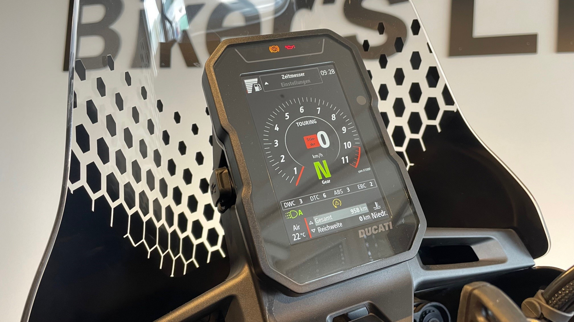 DUCATI 937 DesertX V2-image-2