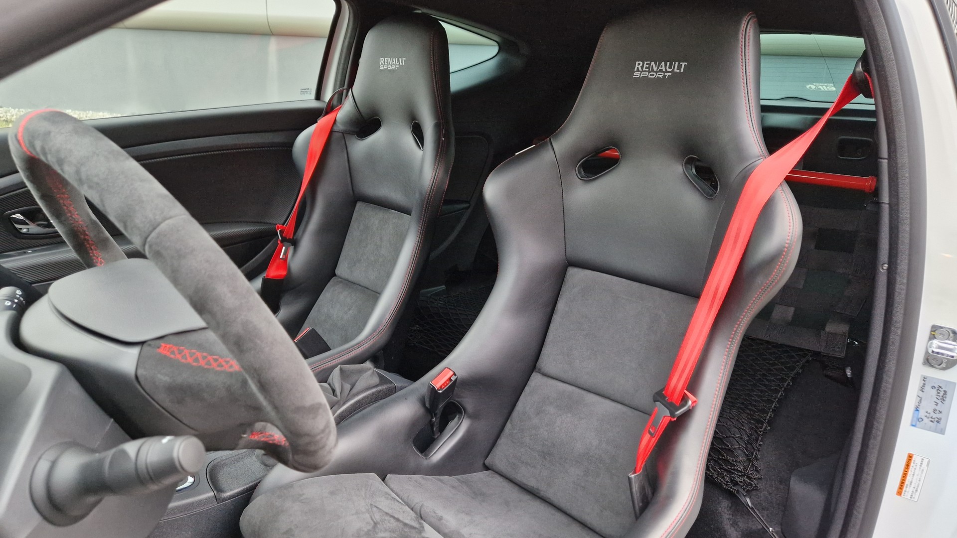 RENAULT Mégane Coupé 2.0 16V Turbo RS Trophy-R-image-9