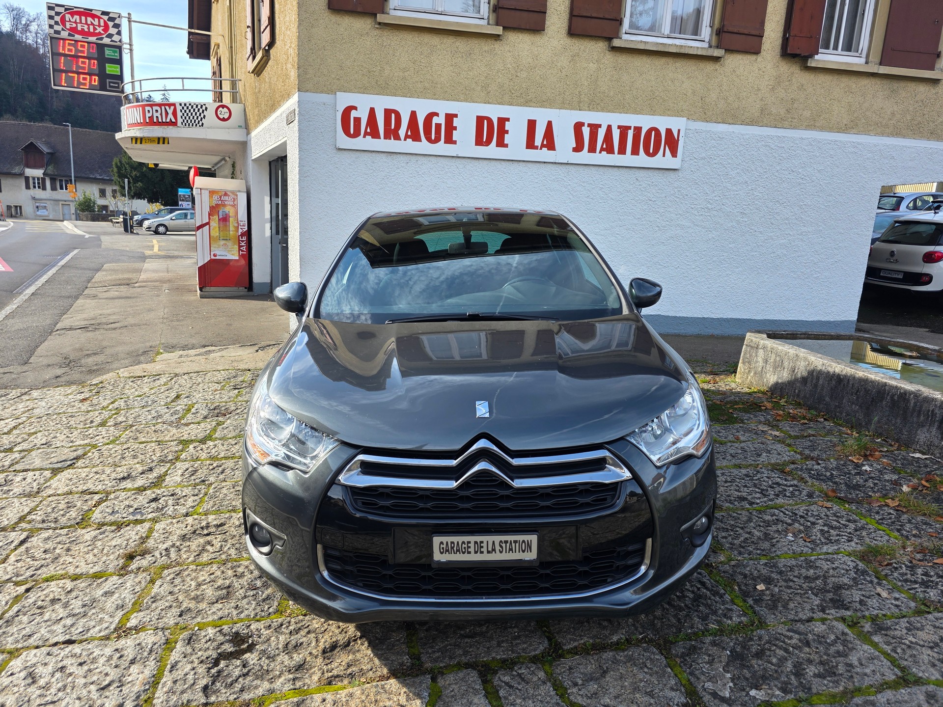 DS AUTOMOBILES DS4 1.6 VTi Chic-image-1